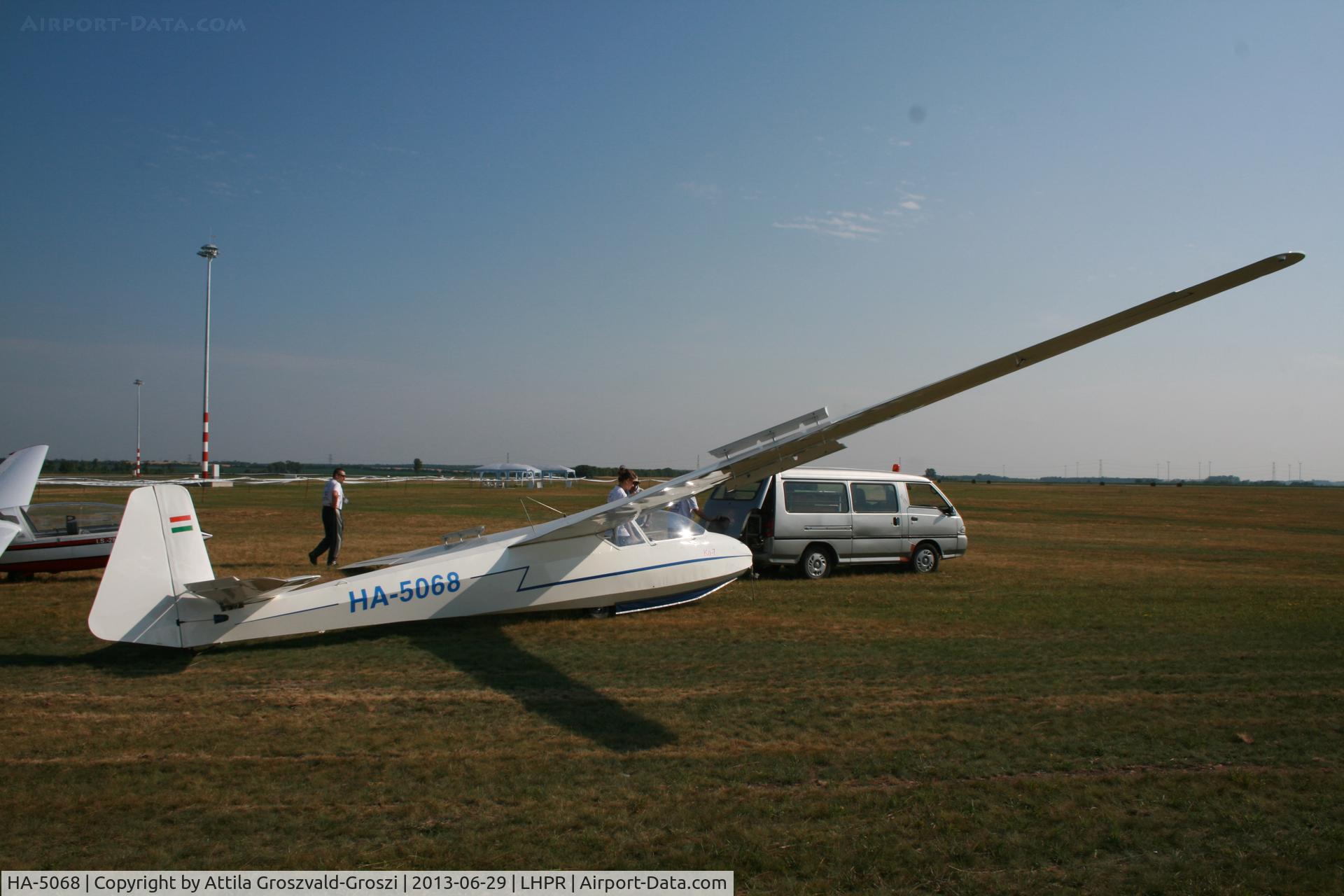 HA-5068, 1958 Schleicher Ka-7 Rhonadler C/N 500, Györ-Pér Airport, Hungary
