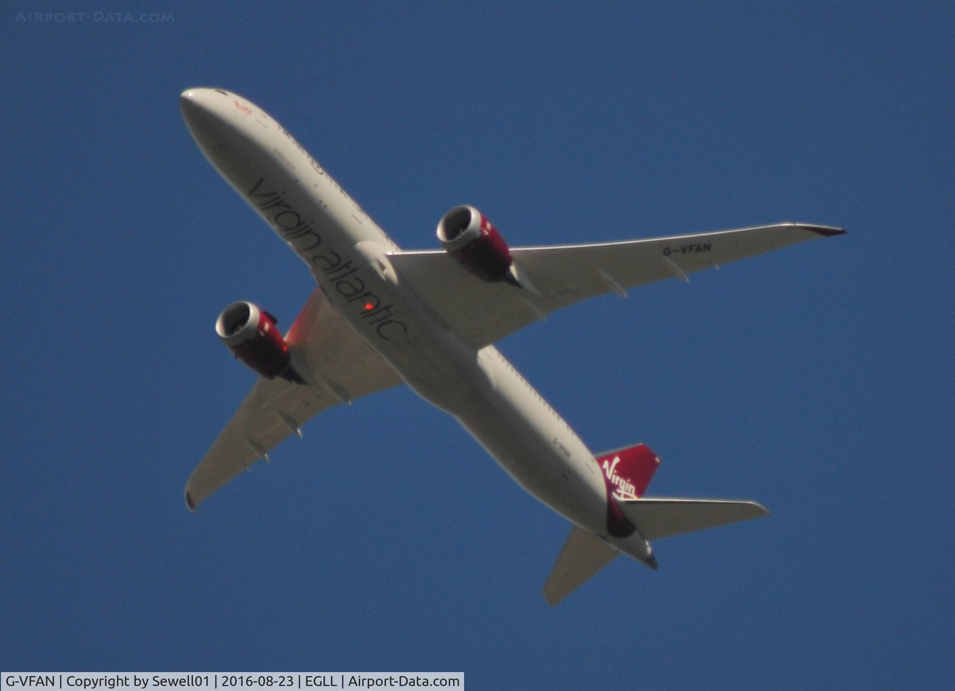 G-VFAN, 2016 Boeing 787-9 Dreamliner C/N 37977, Overhead
