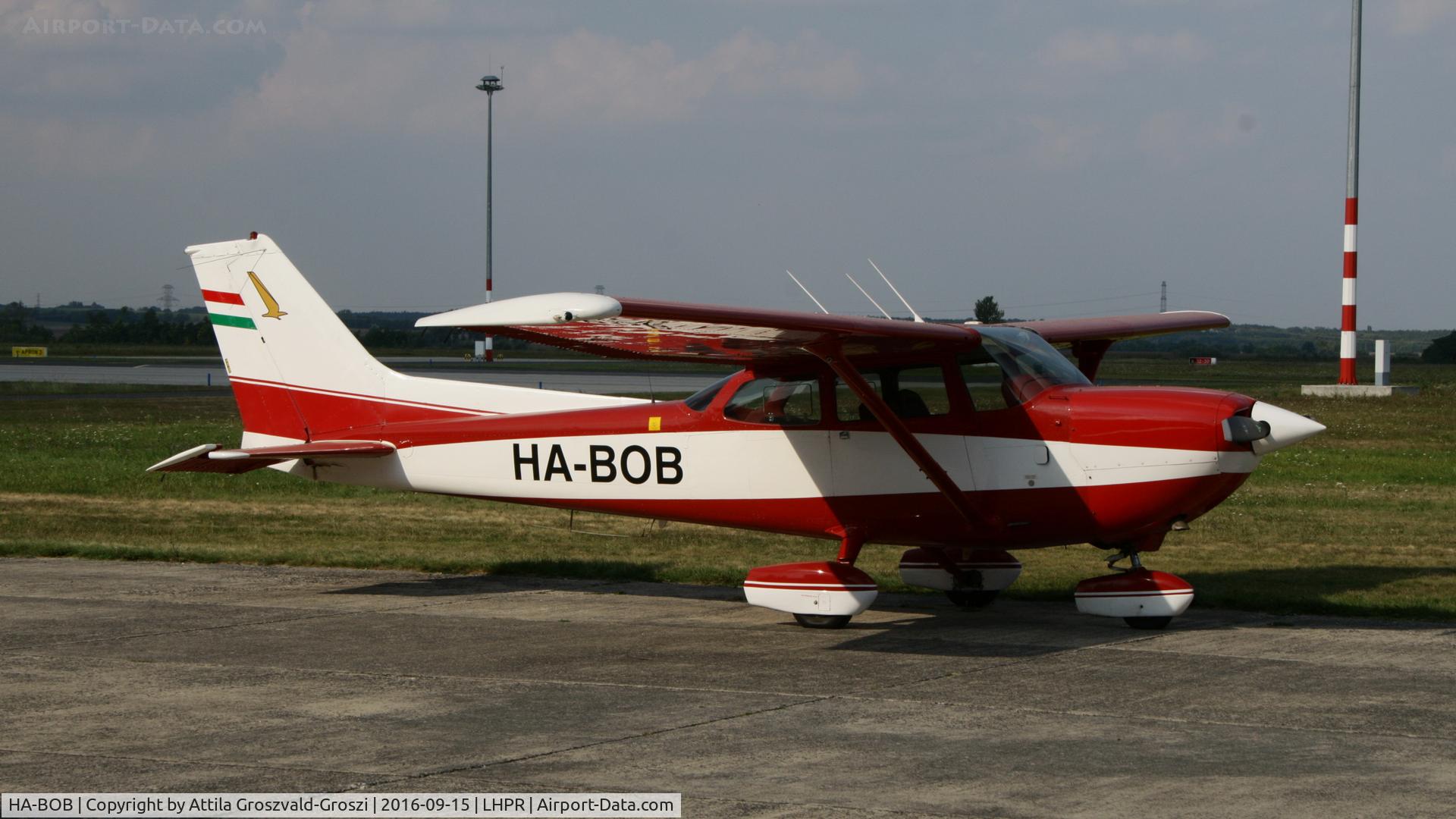 HA-BOB, 1989 Cessna R172K Hawk XP C/N R1722575, Györ-Pér Airport, Hungary