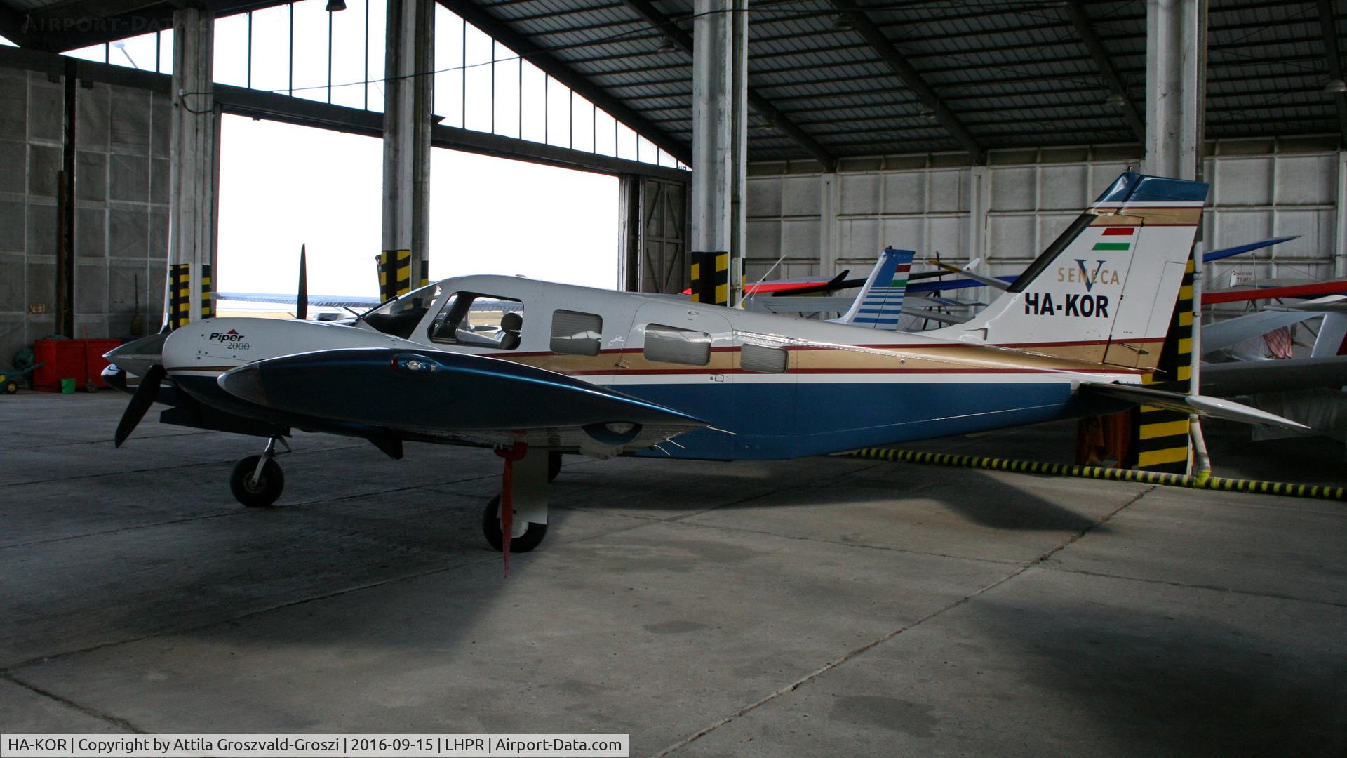 HA-KOR, 2000 Piper PA-34-220T Seneca C/N 3449175, Györ-Pér Airport, Hungary