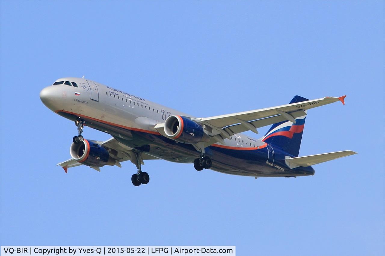 VQ-BIR, 2011 Airbus A320-214 C/N 4625, Airbus A320-214, Short approach rwy 27R, Roissy Charles De Gaulle Airport (LFPG-CDG)
