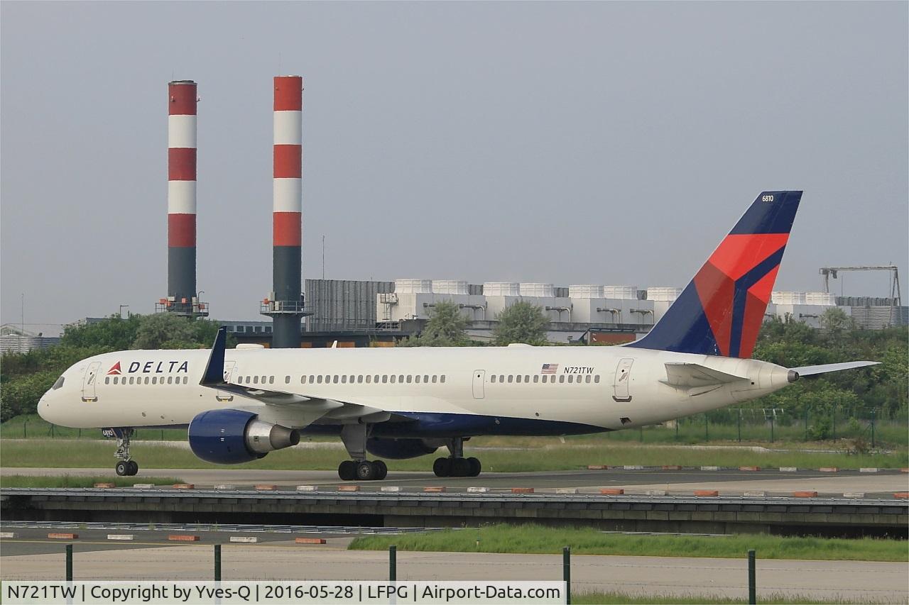 N721TW, 1999 Boeing 757-231 C/N 29954, Boeing 757-231, taxiing, Roissy Charles De Gaulle Airport (LFPG-CDG)