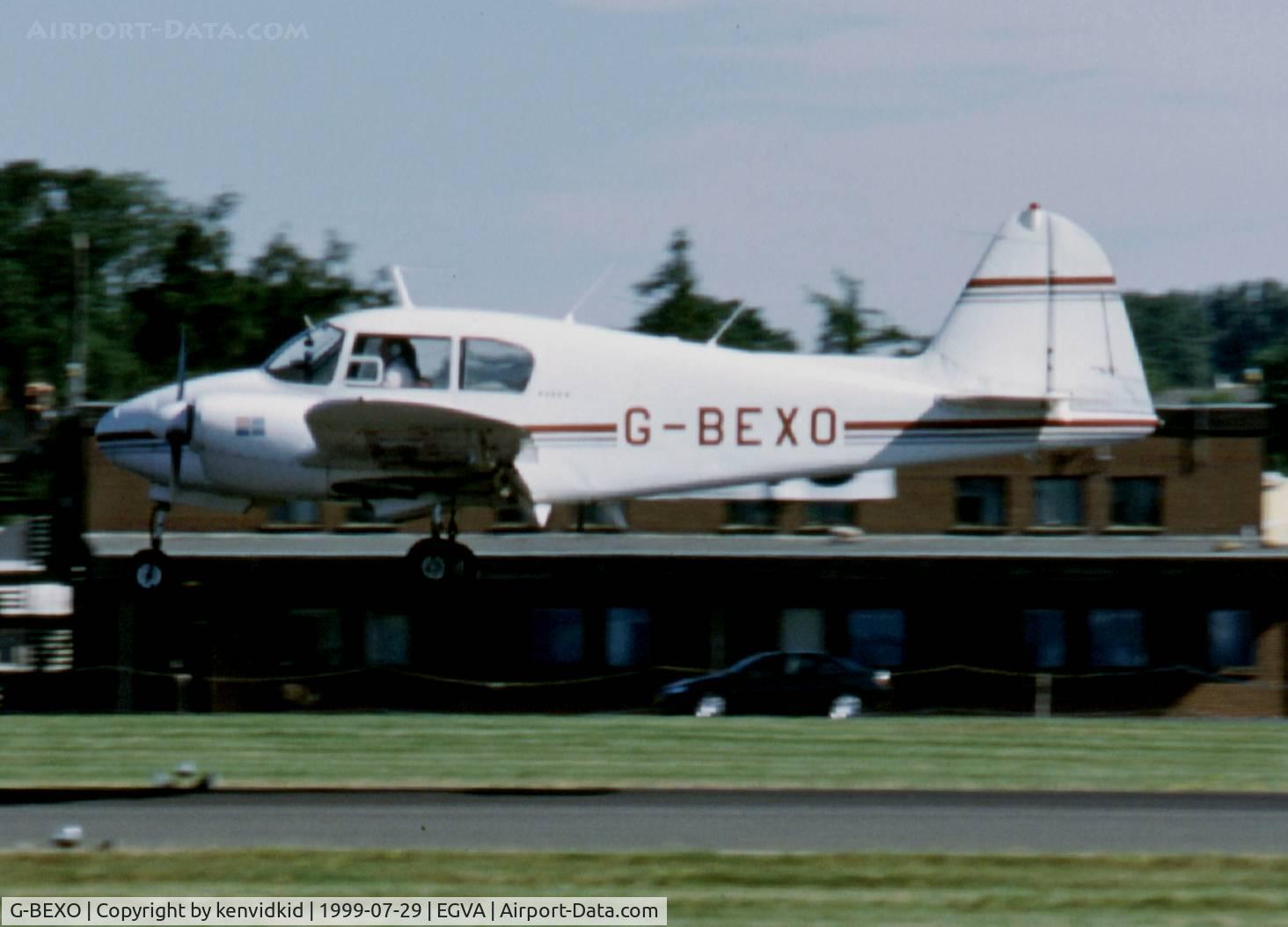 G-BEXO, 1955 Piper PA-23 Apache C/N 23-213, Arriving at the 1999 RIAT.