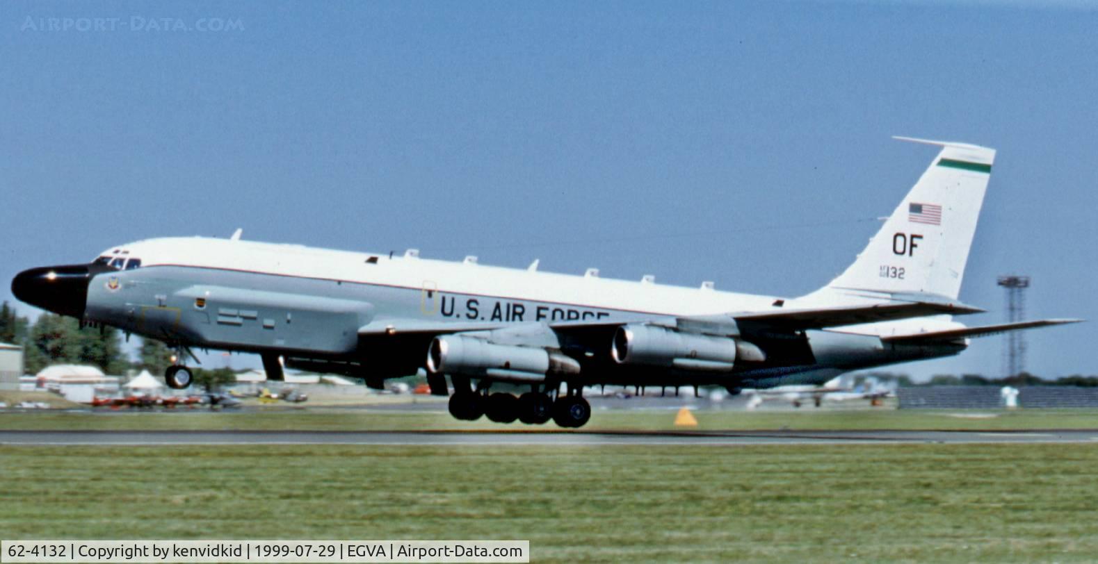 62-4132, 1962 Boeing RC-135W Rivet Joint C/N 18472, Arriving at the 1999 RIAT.