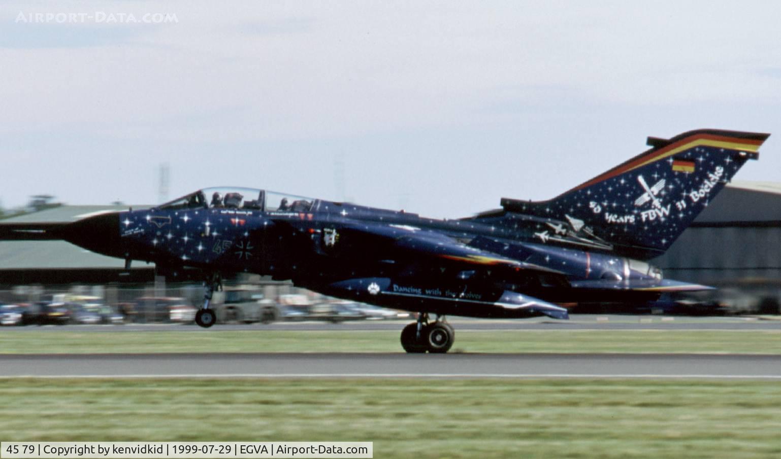 45 79, Panavia Tornado IDS C/N 694/GS220/4279, Arriving at the 1999 RIAT.