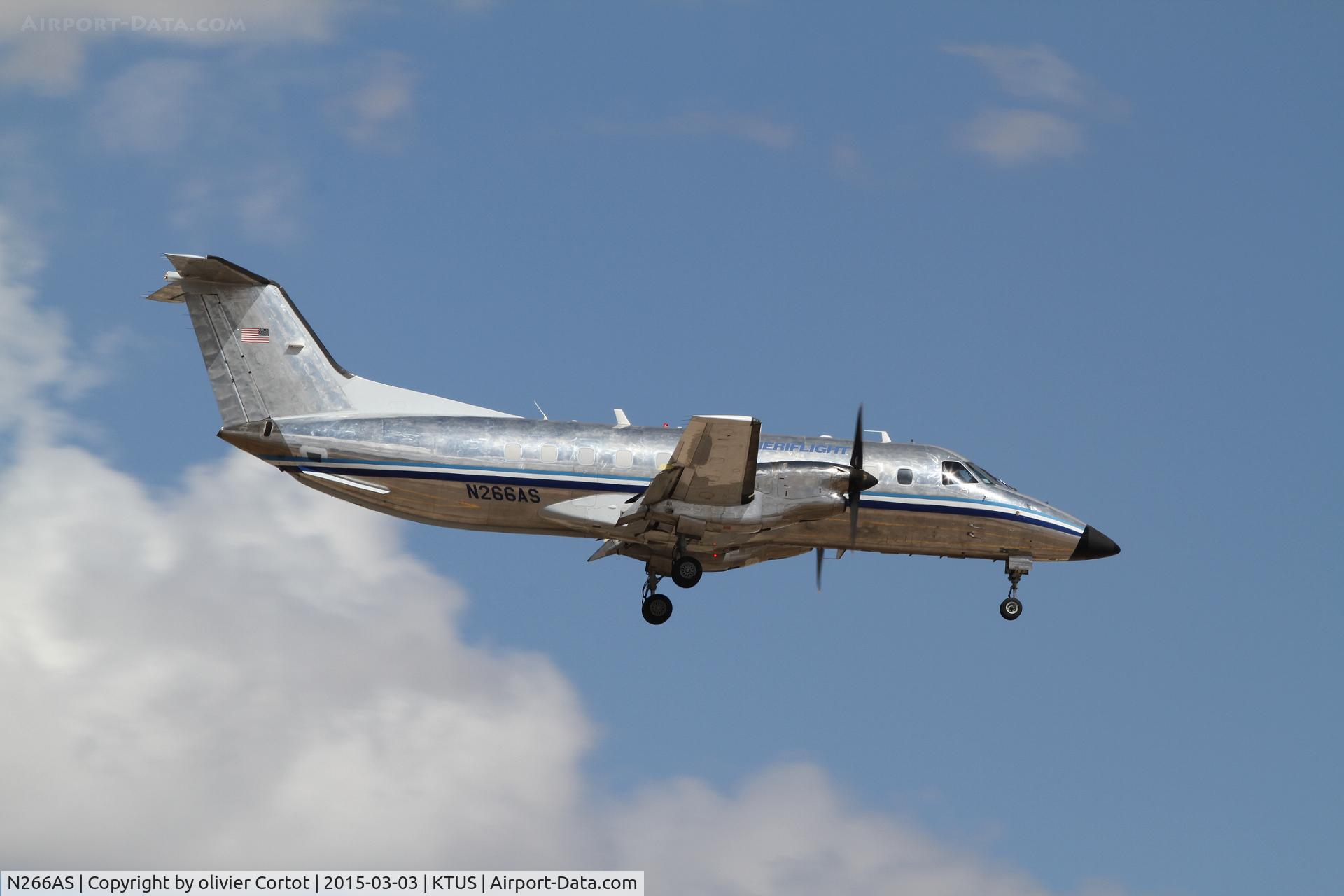 N266AS, 1990 Embraer EMB-120ER Brasilia C/N 120188, landing in Tucson