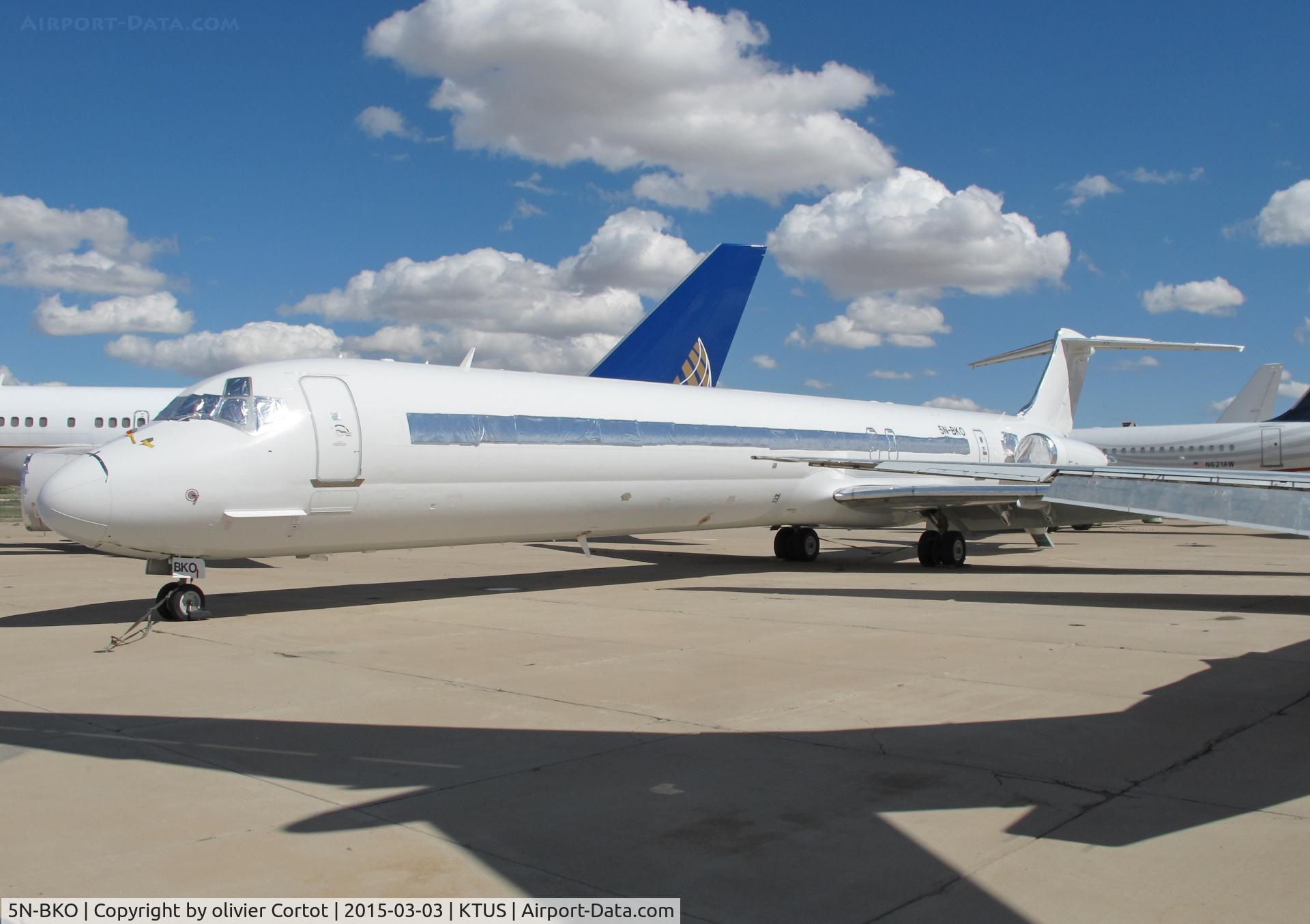 5N-BKO, 1990 McDonnell Douglas MD-83 (DC-9-83) C/N 49855, Tucson airport