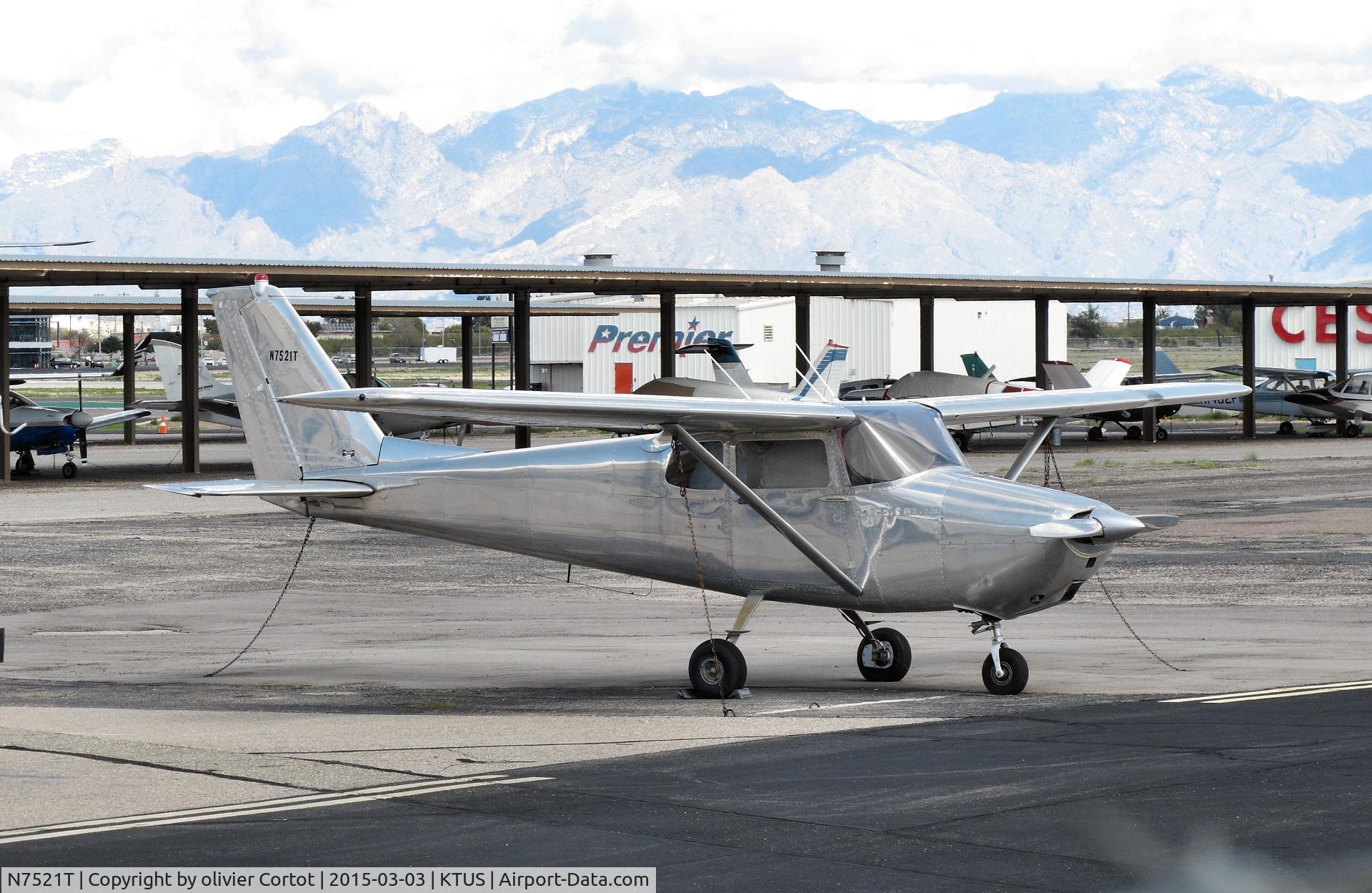 N7521T, 1959 Cessna 172A C/N 47121, Tucson airport