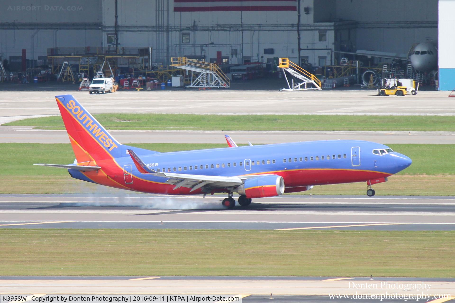 N395SW, 1994 Boeing 737-3H4 C/N 27689, Southwest Flight 5 (N395SW) arrives at Tampa International Airport following flight from Memphis International Airport