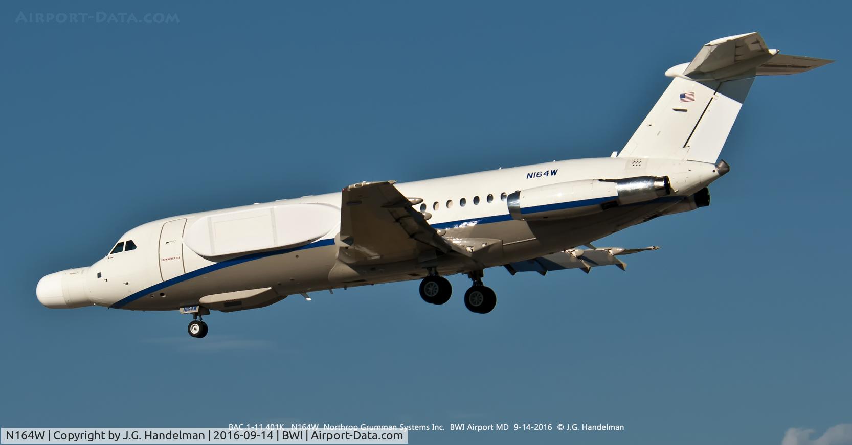 N164W, 1966 BAC 111-401AK One-Eleven C/N BAC.090, Near touch down 33L.