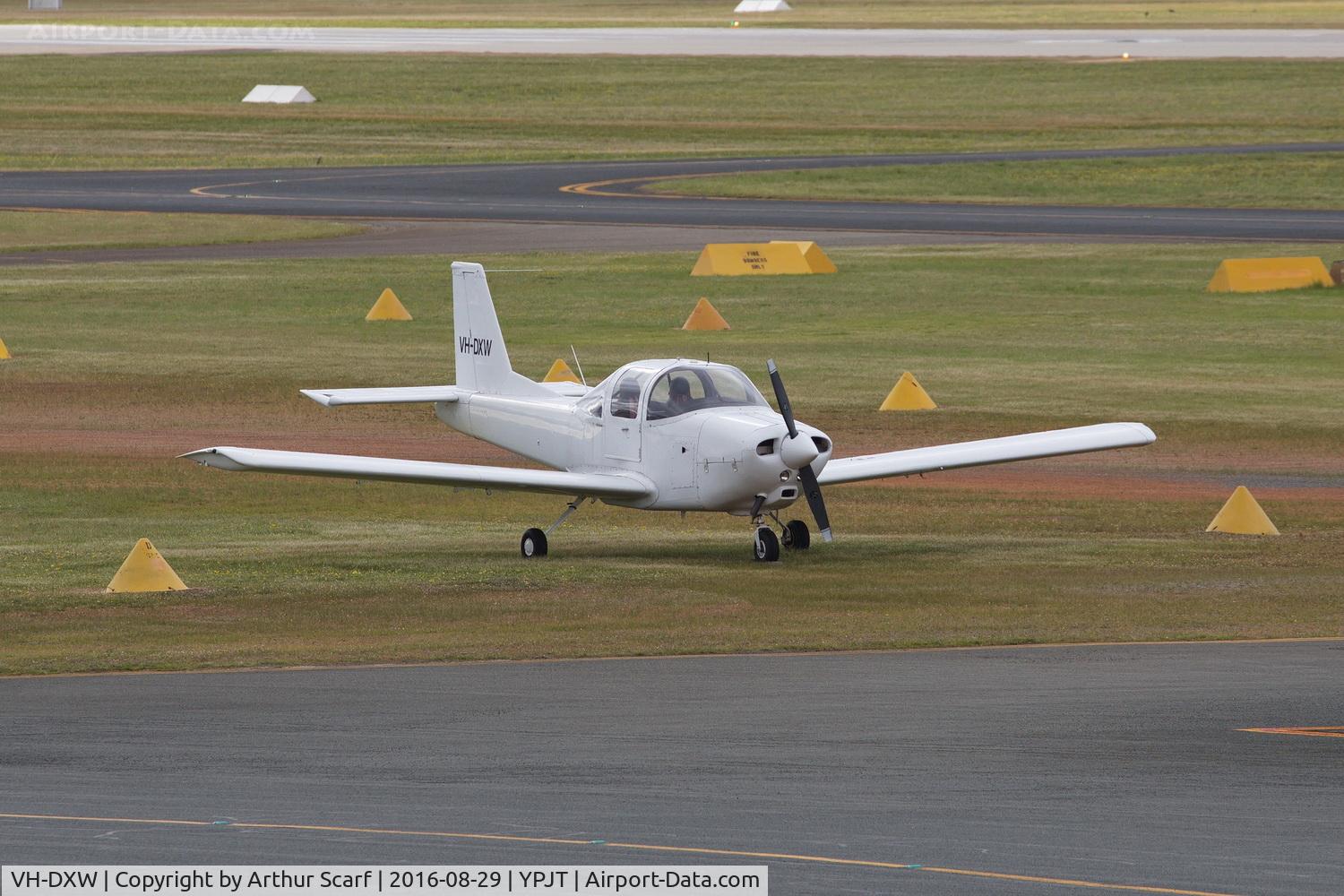 VH-DXW, 2008 QUEENSLAND AVIATION MANUFACTURING PTY LTD DW 200 C/N B0004, JANDAKOT WA