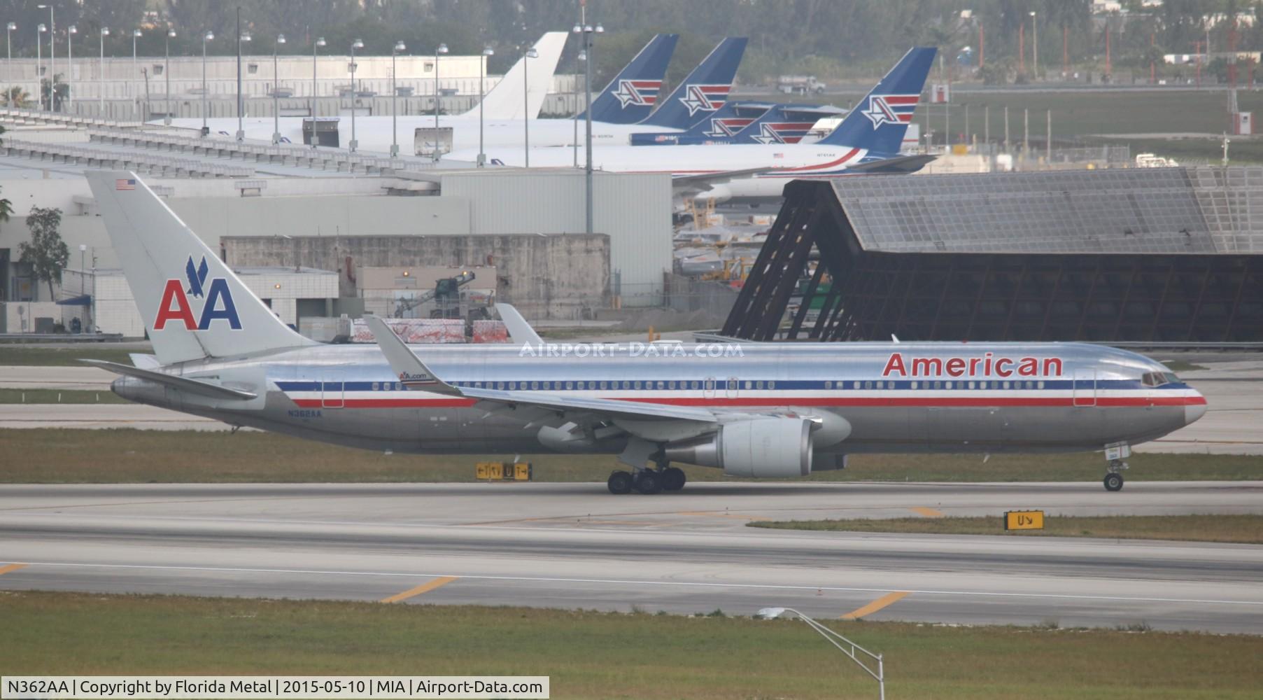 N362AA, 1988 Boeing 767-323 C/N 24043, American