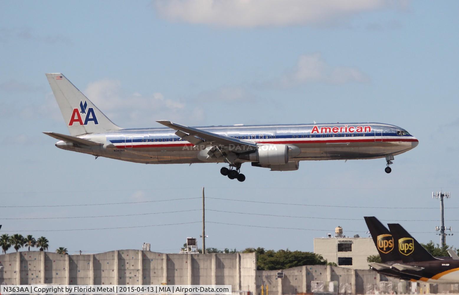 N363AA, 1988 Boeing 767-323 C/N 24044, American