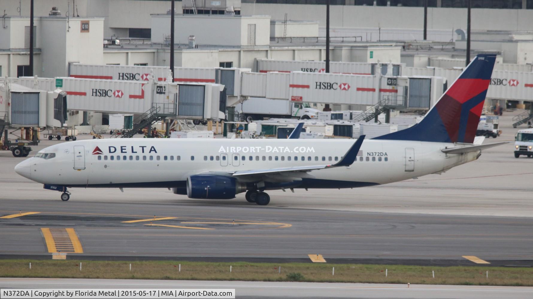 N372DA, 1998 Boeing 737-832 C/N 29620, Delta