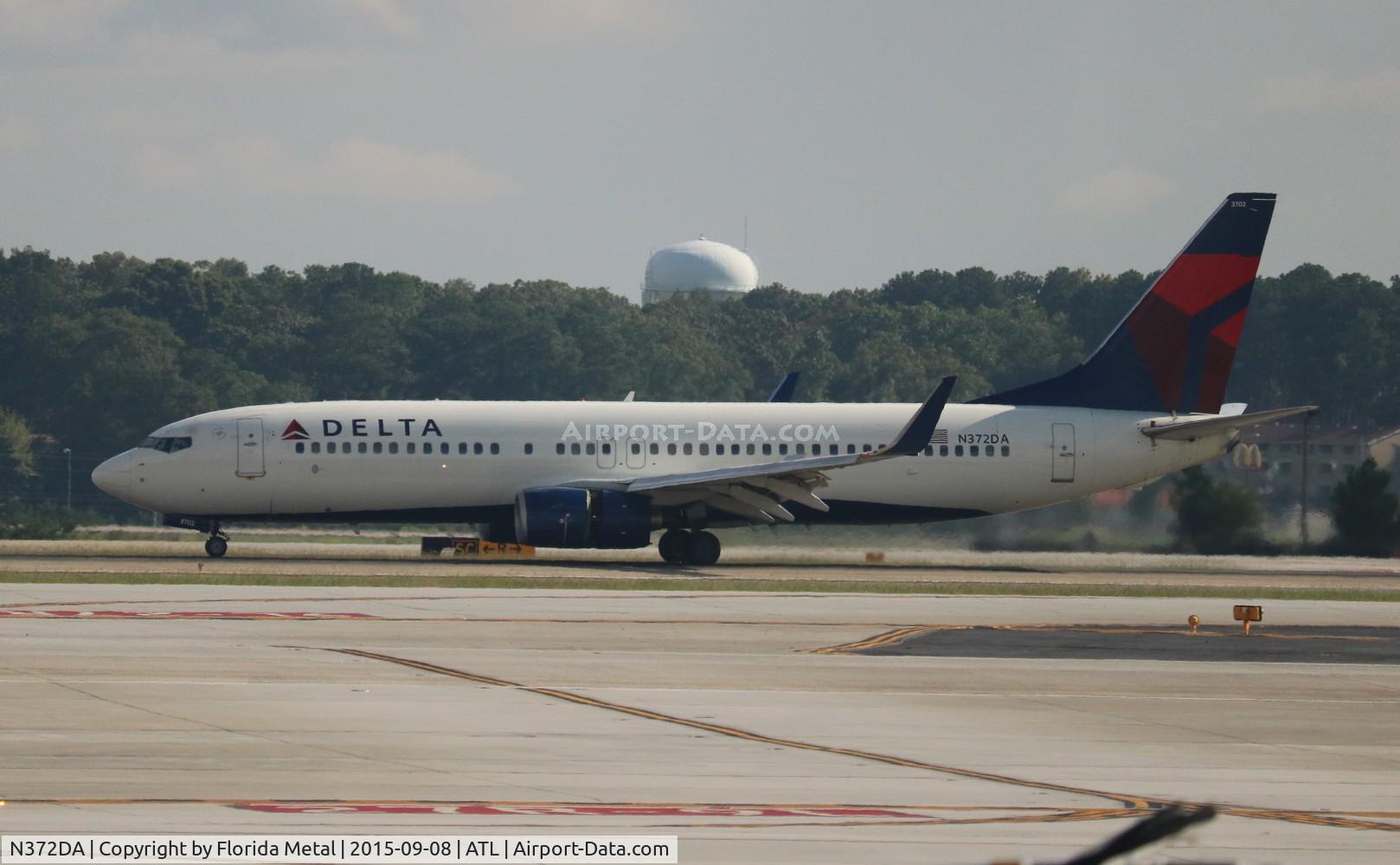 N372DA, 1998 Boeing 737-832 C/N 29620, Delta