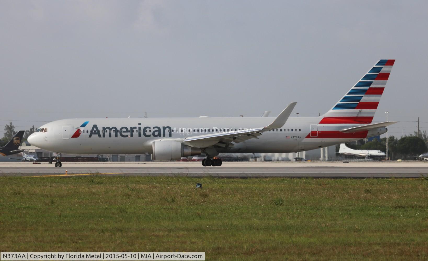 N373AA, 1992 Boeing 767-323 C/N 25200, American