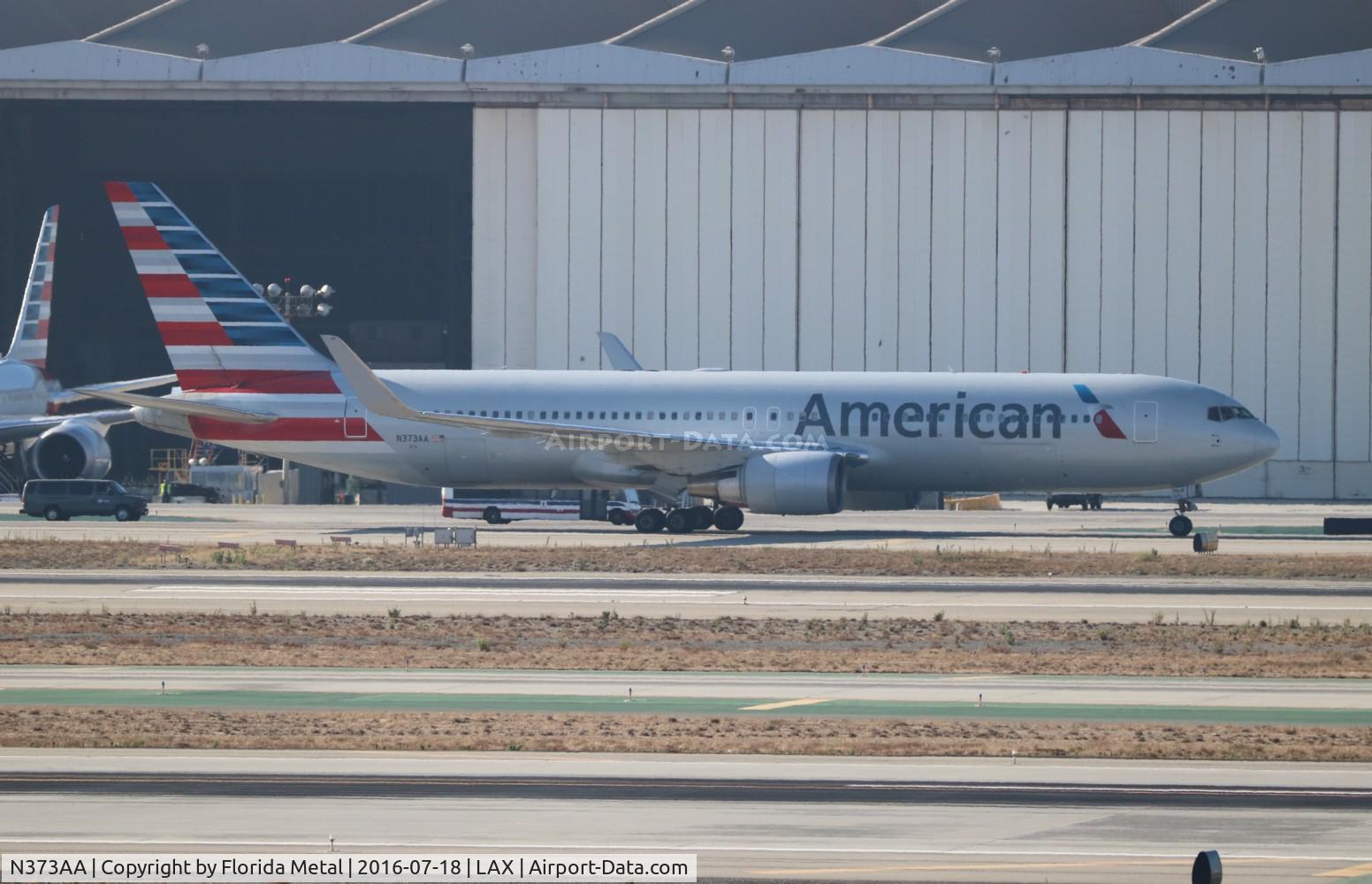 N373AA, 1992 Boeing 767-323 C/N 25200, American