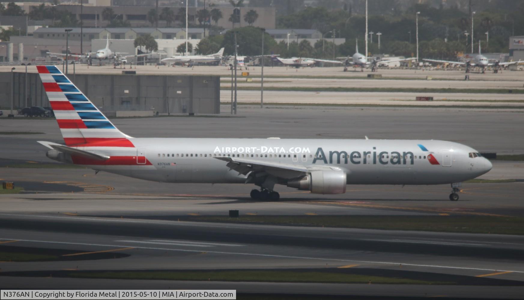 N376AN, 1992 Boeing 767-323 C/N 25445, American
