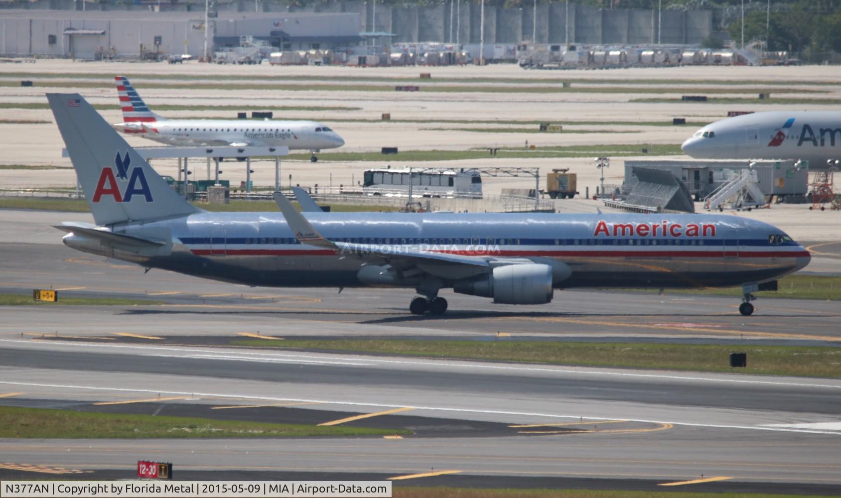 N377AN, 1992 Boeing 767-323 C/N 25446, American