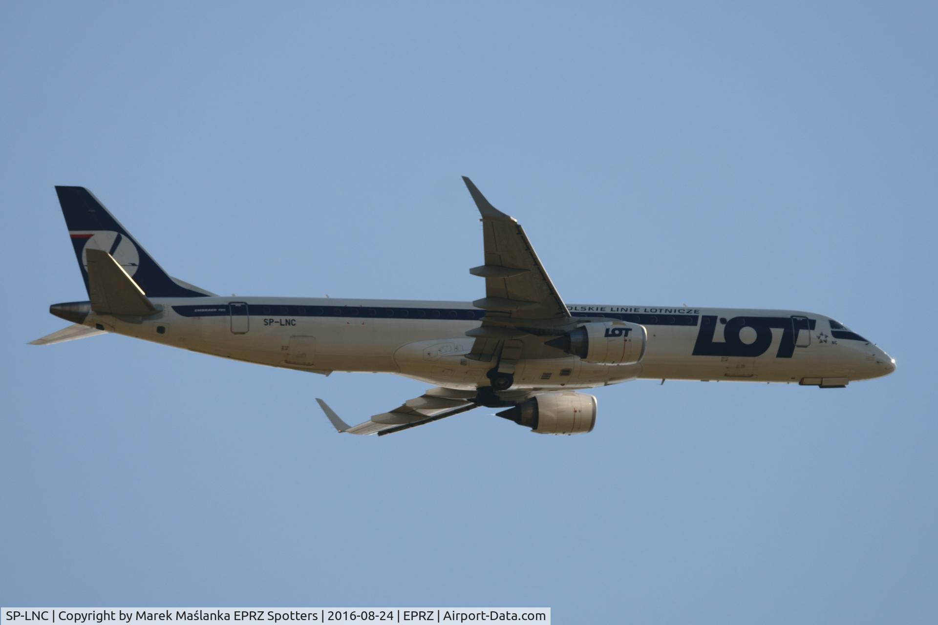 SP-LNC, 2011 Embraer 195LR (ERJ-190-200LR) C/N 19000462, SP-LNC - Embraer ERJ-195LR - LOT