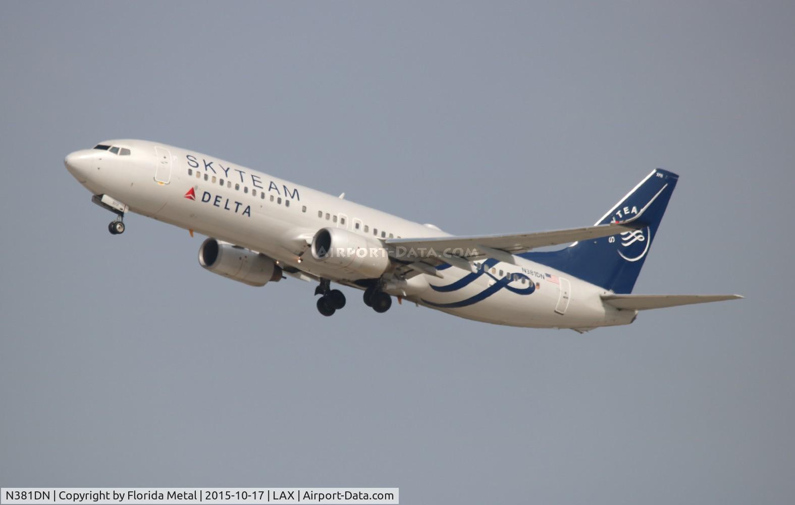 N381DN, 1999 Boeing 737-832 C/N 30350, Delta Skyteam