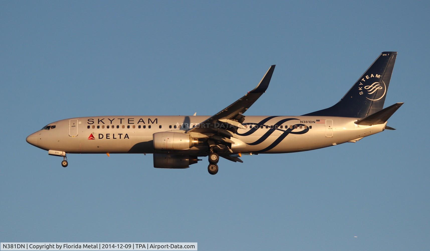 N381DN, 1999 Boeing 737-832 C/N 30350, Delta Skyteam