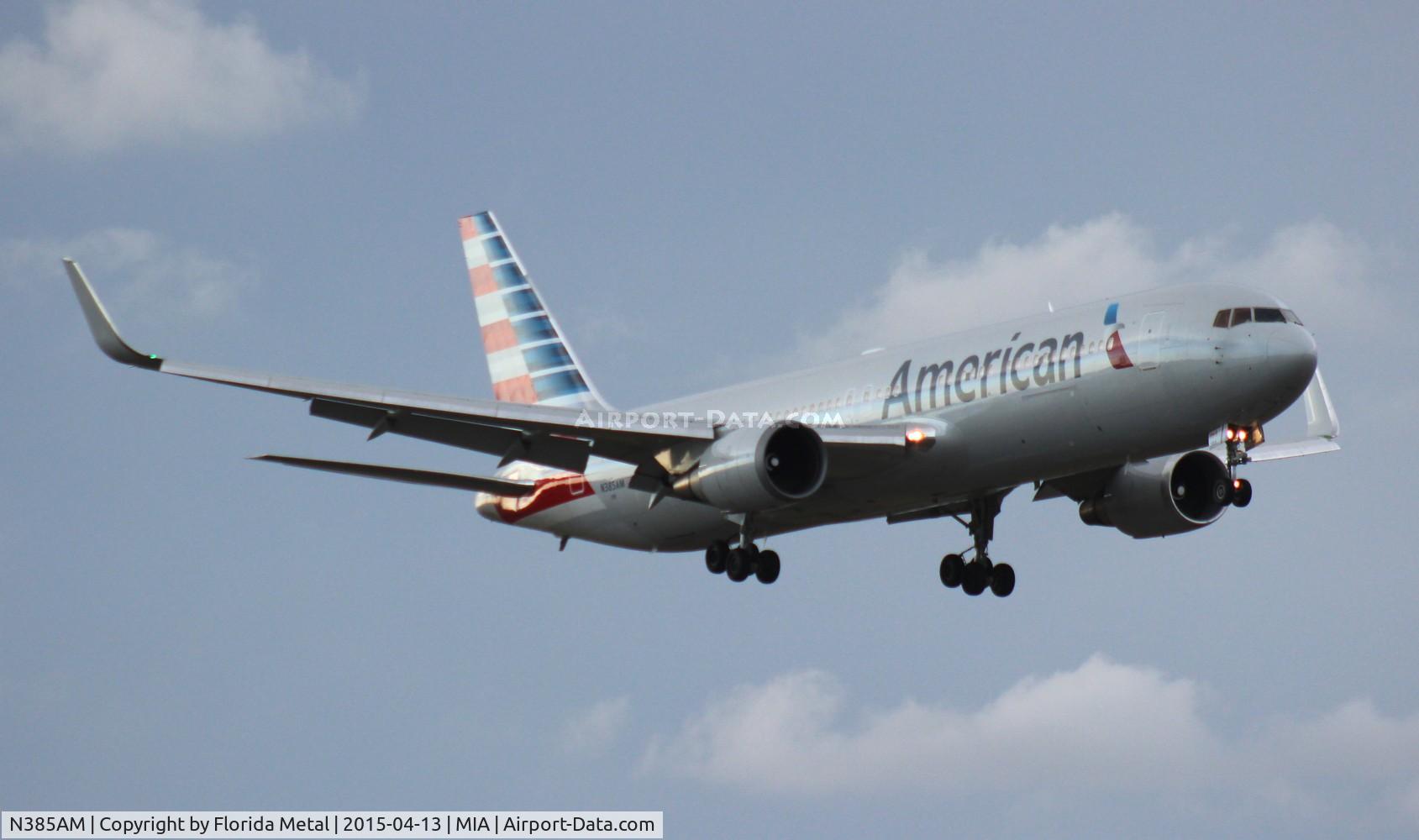 N385AM, 1994 Boeing 767-323 C/N 27059, American