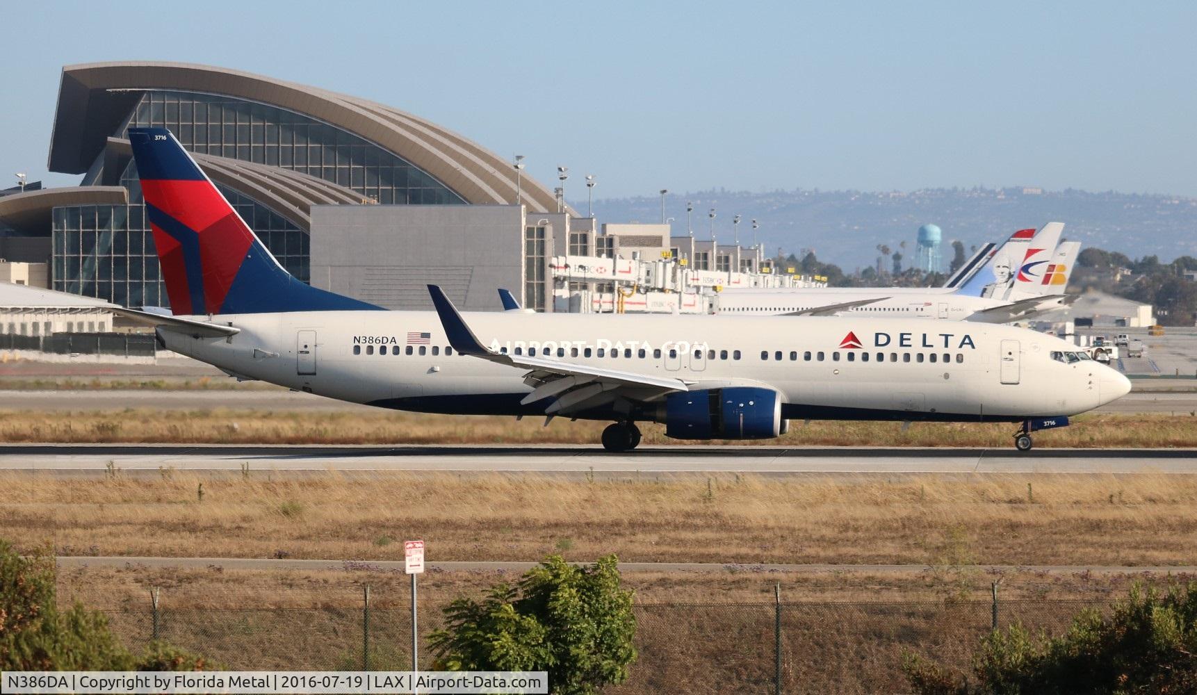 N386DA, 1999 Boeing 737-832 C/N 30373, Delta