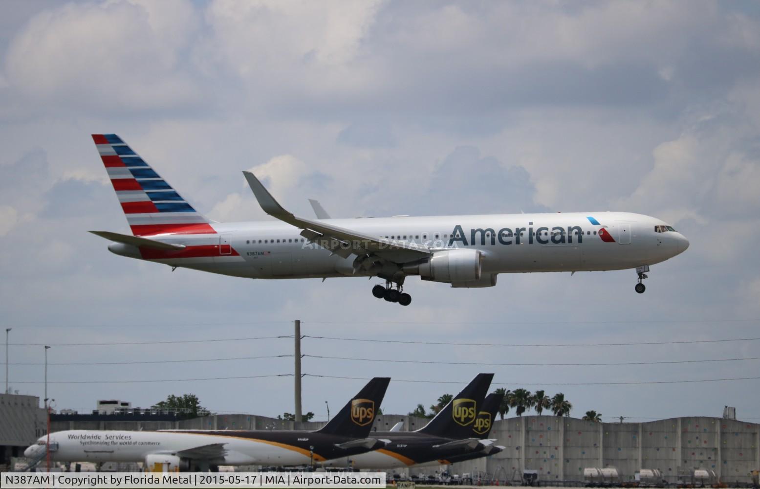 N387AM, 1994 Boeing 767-323 C/N 27184, American