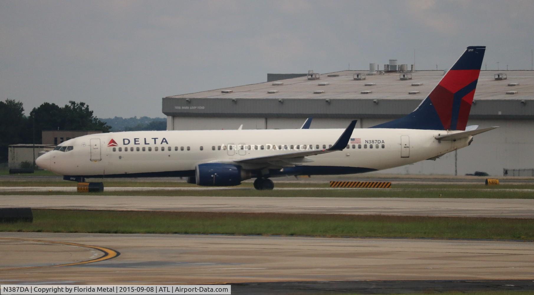 N387DA, 2000 Boeing 737-832 C/N 30374, Delta