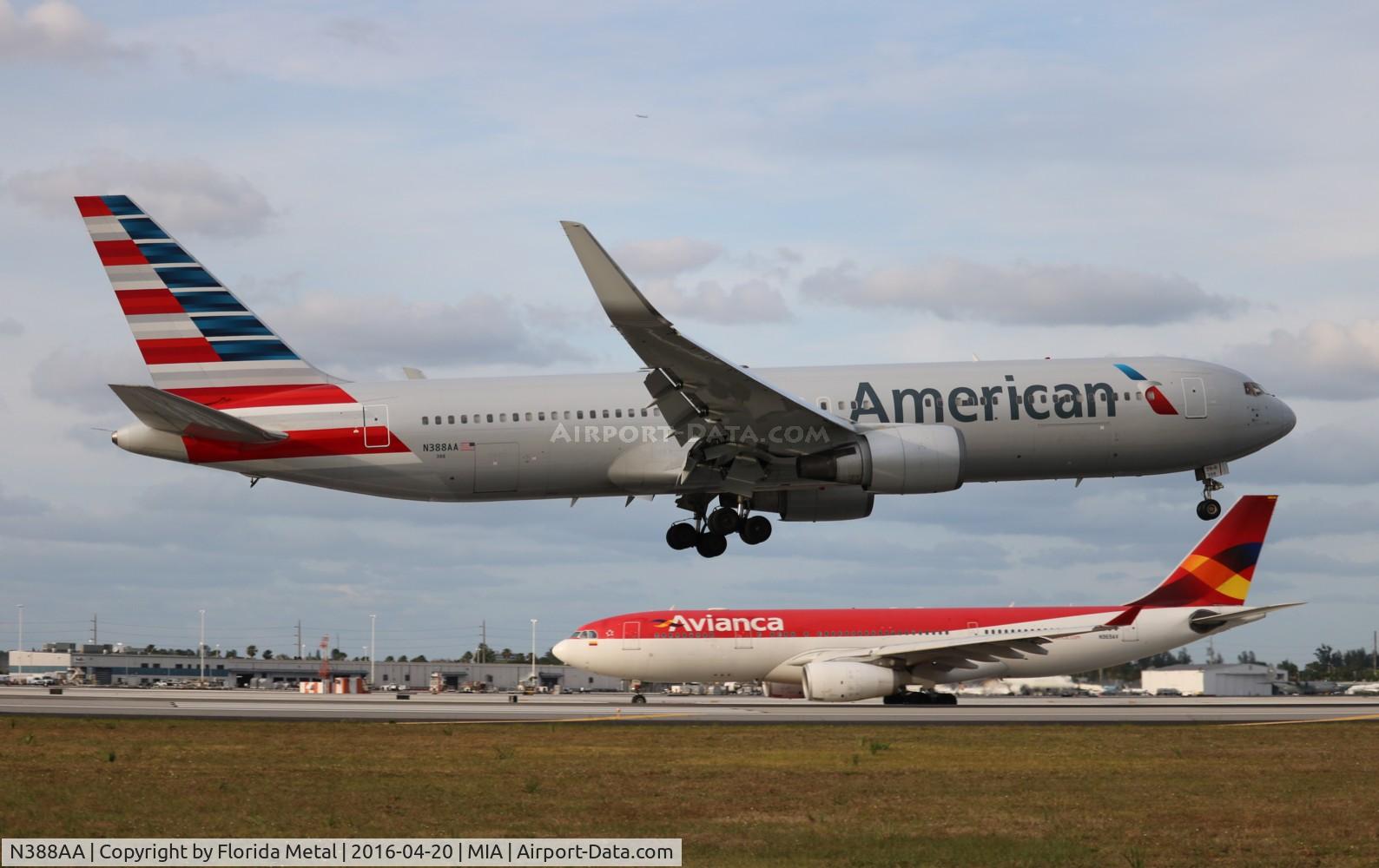 N388AA, 1994 Boeing 767-323 C/N 27448, American