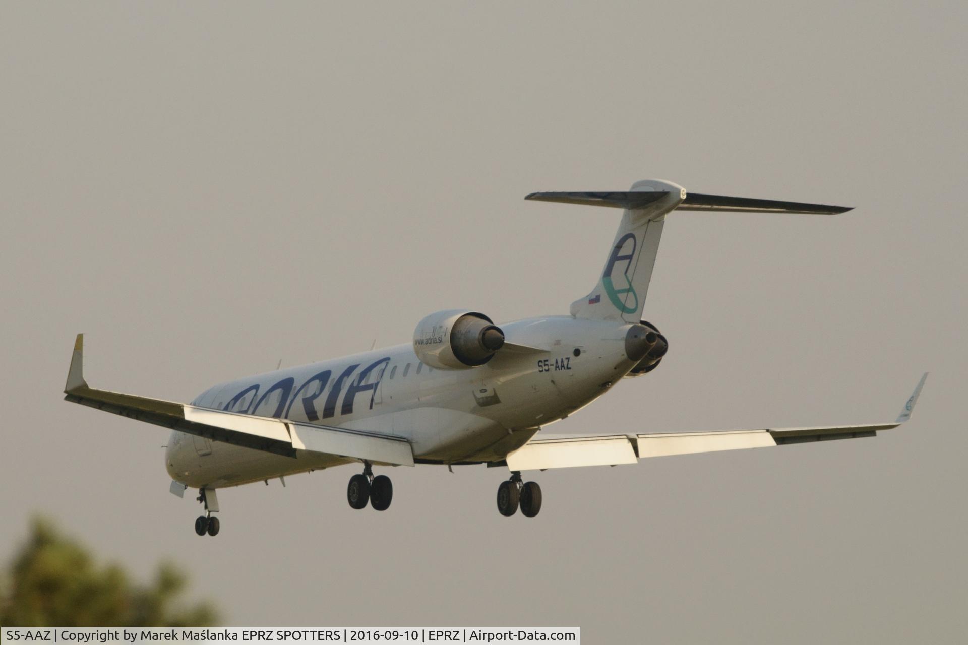 S5-AAZ, 2001 Canadair CRJ-700 (CL-600-2C10) Regional Jet C/N 10014, S5-AAZ Adria Airways Canadair CL-600-2C10 Regional Jet CRJ-701ER