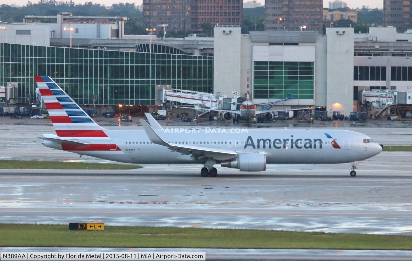 N389AA, 1994 Boeing 767-323 C/N 27449, American