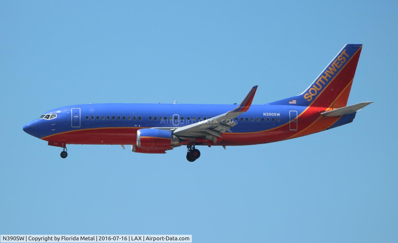 N390SW, 1994 Boeing 737-3H4 C/N 26593, Southwest