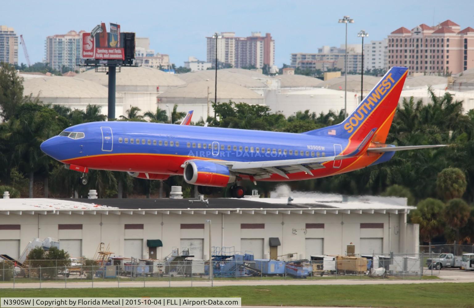 N390SW, 1994 Boeing 737-3H4 C/N 26593, Southwest
