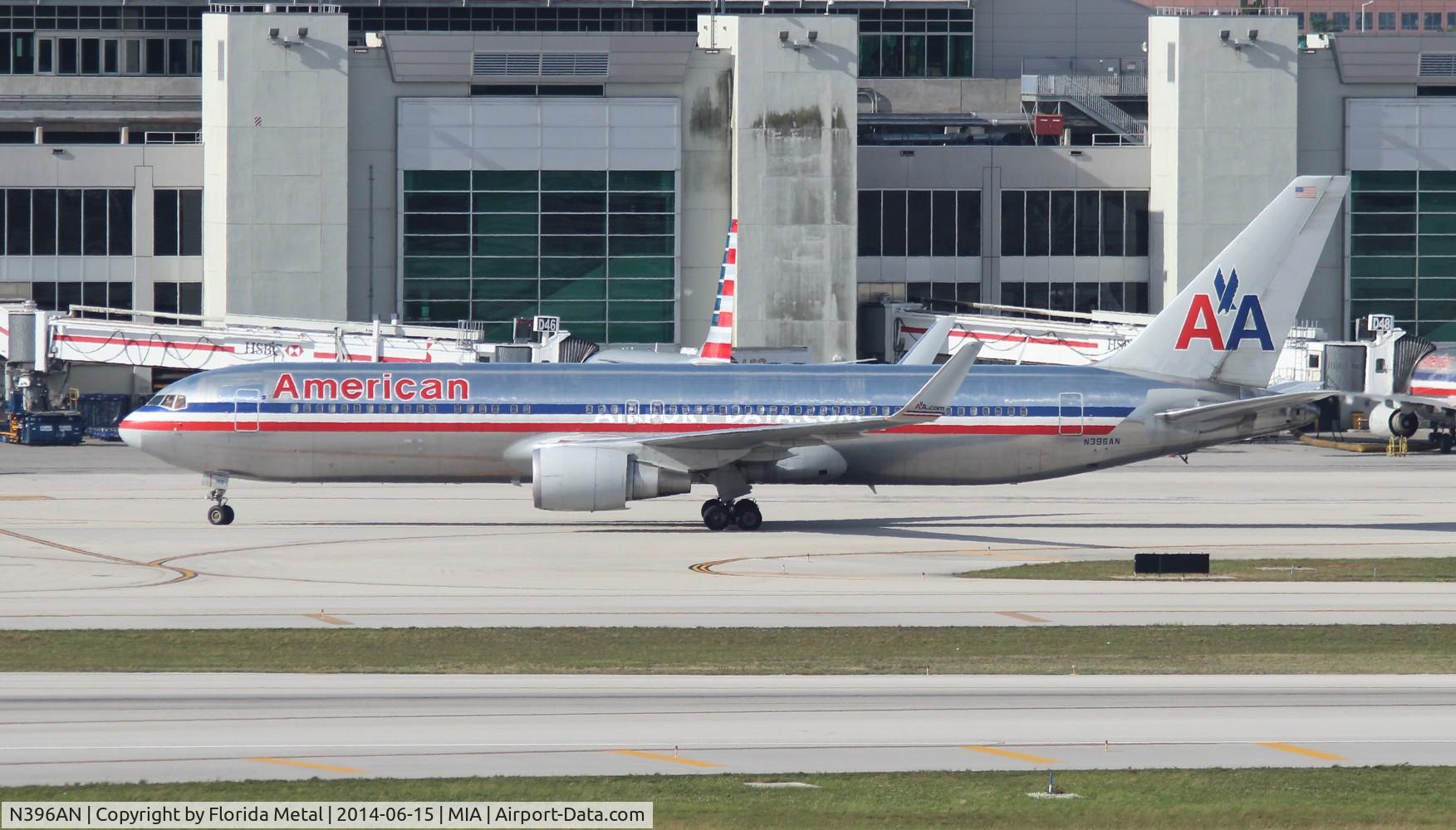 N396AN, 1999 Boeing 767-323/ER C/N 29603, American