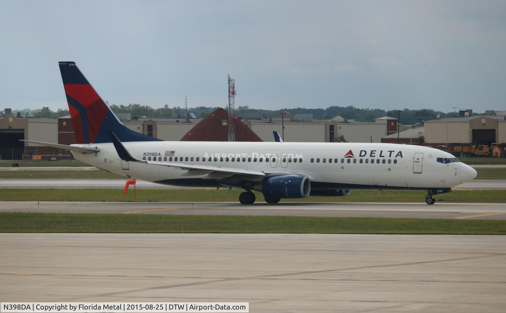 N398DA, 2000 Boeing 737-832 C/N 30774, Delta