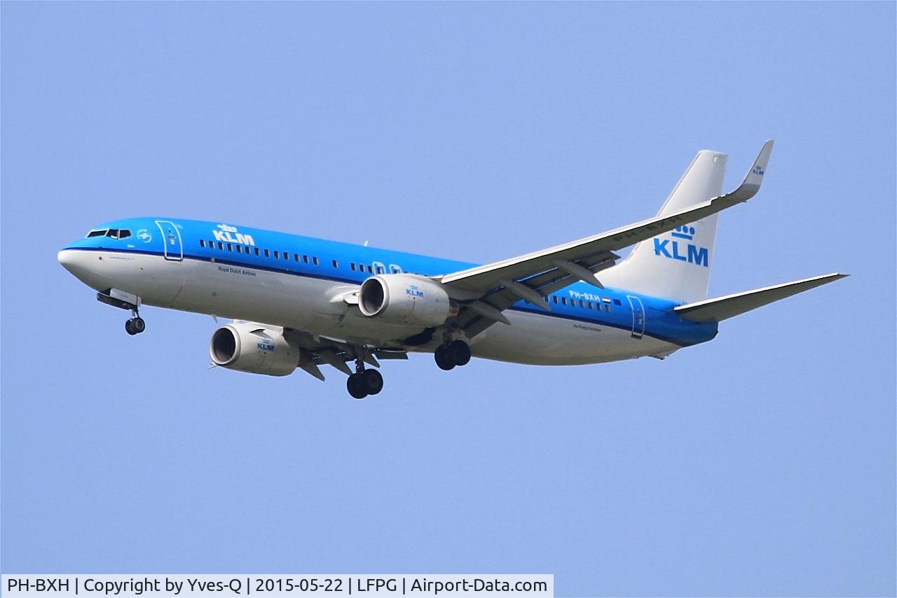 PH-BXH, 2000 Boeing 737-8K2 C/N 29597, Boeing 737-8K2, Short approach rwy 27R, Roissy Charles De Gaulle Airport (LFPG-CDG)