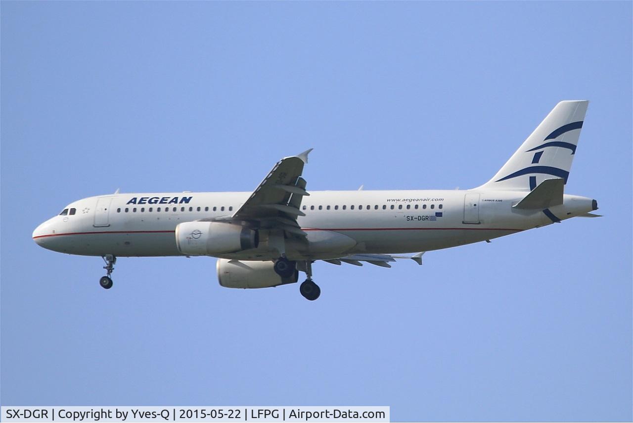 SX-DGR, 2008 Airbus A320-232 C/N 3484, Airbus A320-232, Short approach rwy 27R, Roissy Charles De Gaulle Airport (LFPG-CDG)