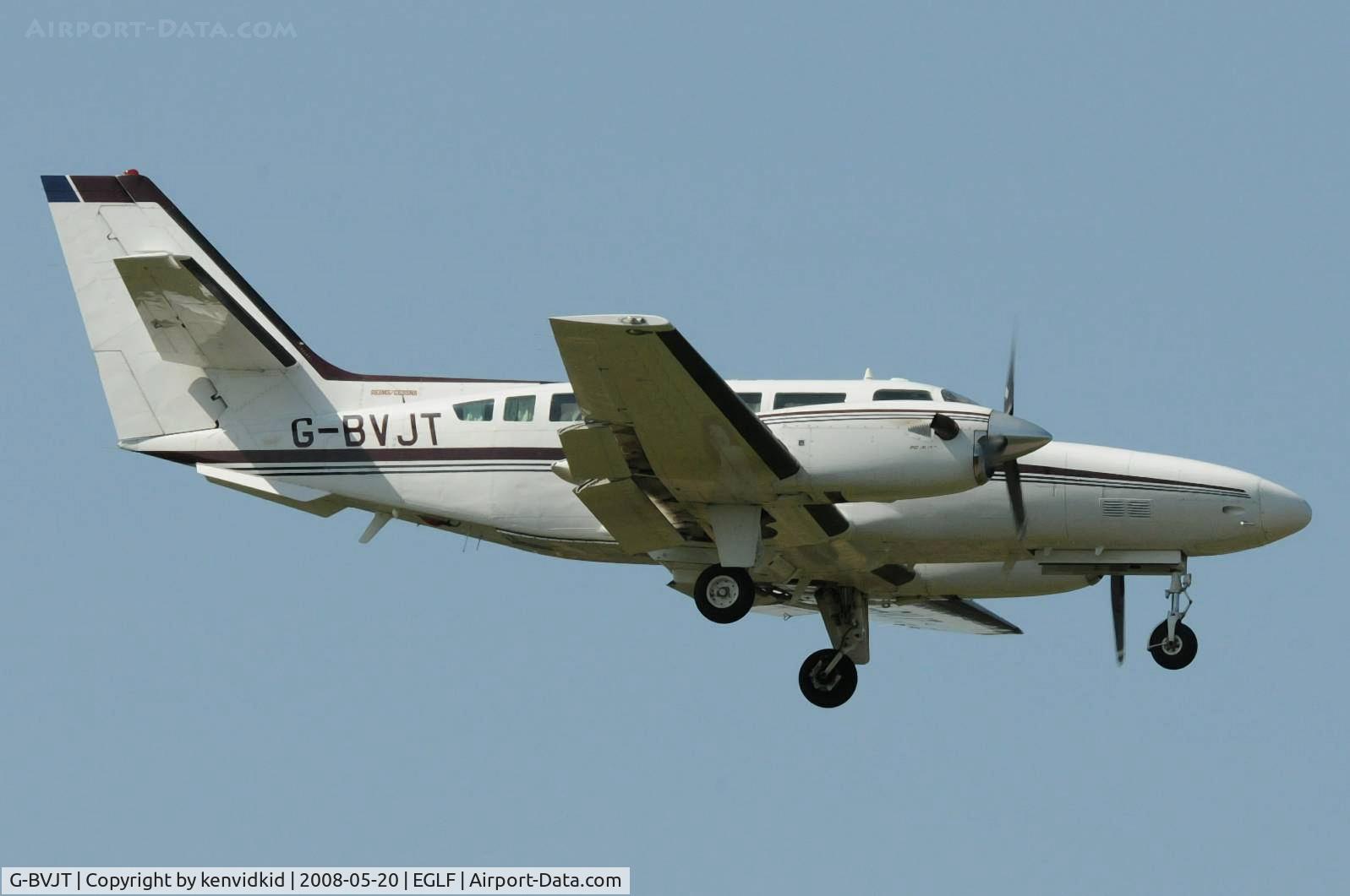 G-BVJT, 1994 Reims F406 Caravan II C/N F406-0073, On finals to runway 06 at Farnborough.