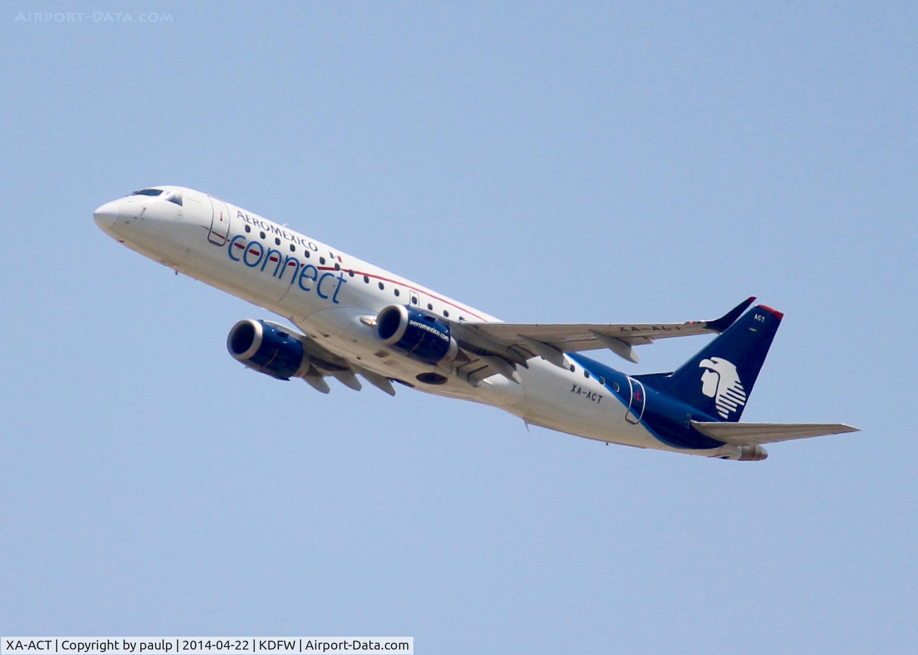 XA-ACT, 2012 Embraer 190LR (ERJ-190-100LR) C/N 19000557, At DFW.