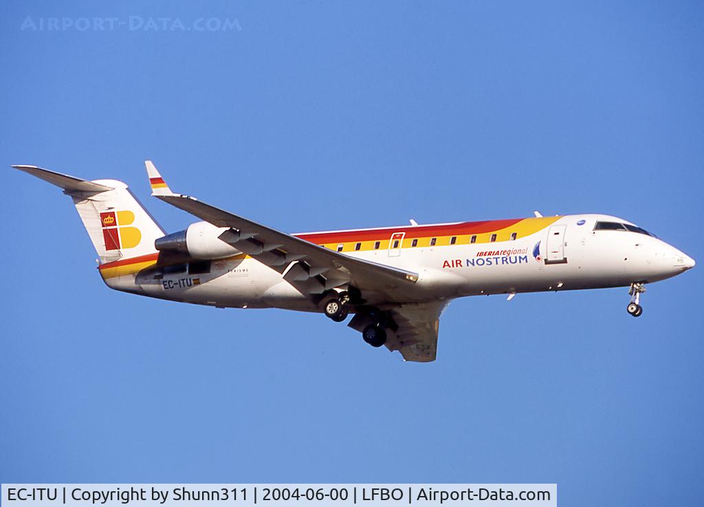 EC-ITU, 2003 Canadair CRJ-200LR (CL-600-2B19) C/N 7866, Landing rwy 15R with spanish winglet c/s