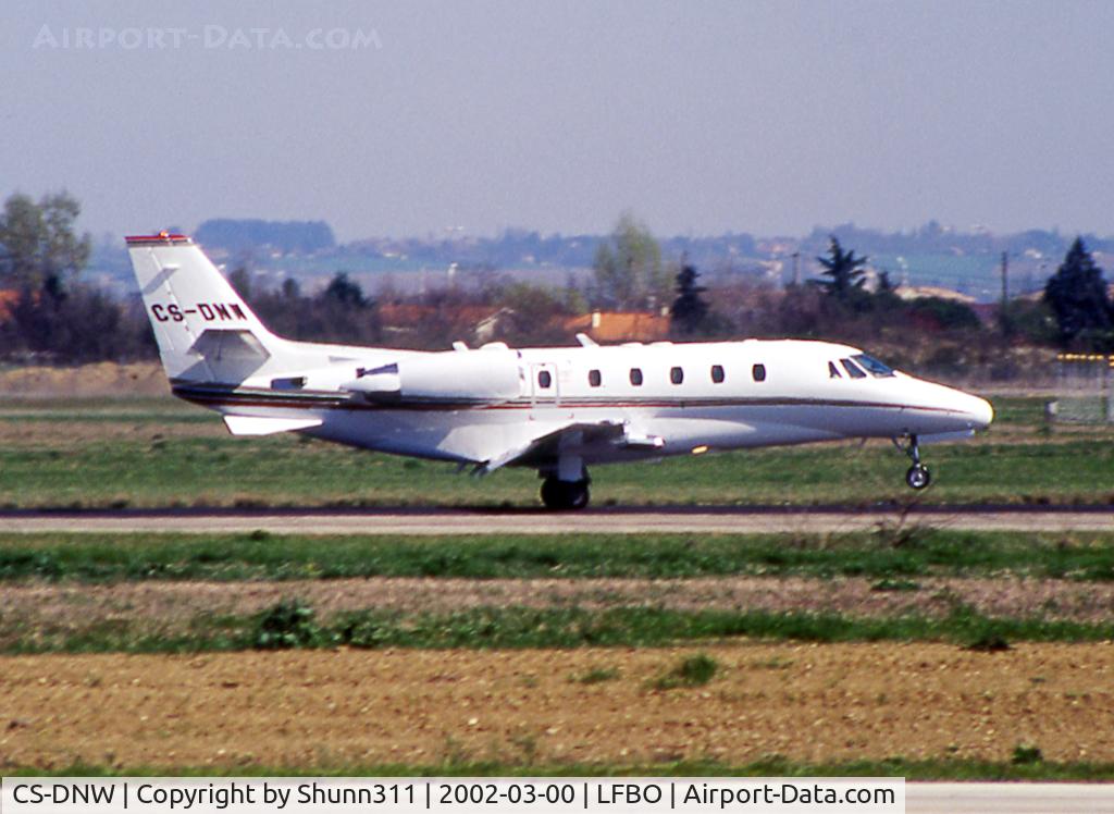CS-DNW, 2001 Cessna 560XL Citation Excel C/N 560-5221, Landing rwy 15R