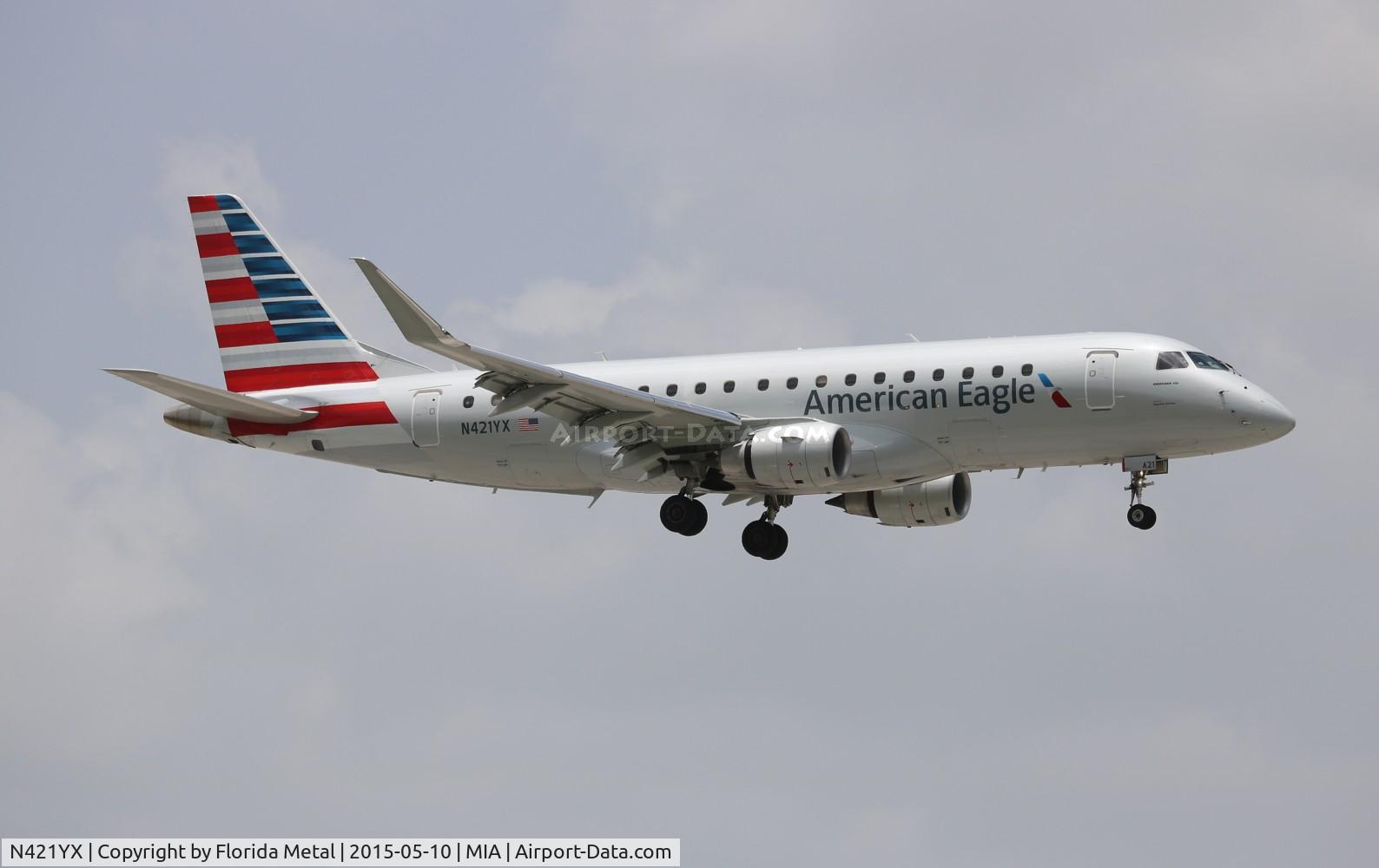 N421YX, 2014 Embraer 175LR (ERJ-170-200LR) C/N 17000386, American Eagle