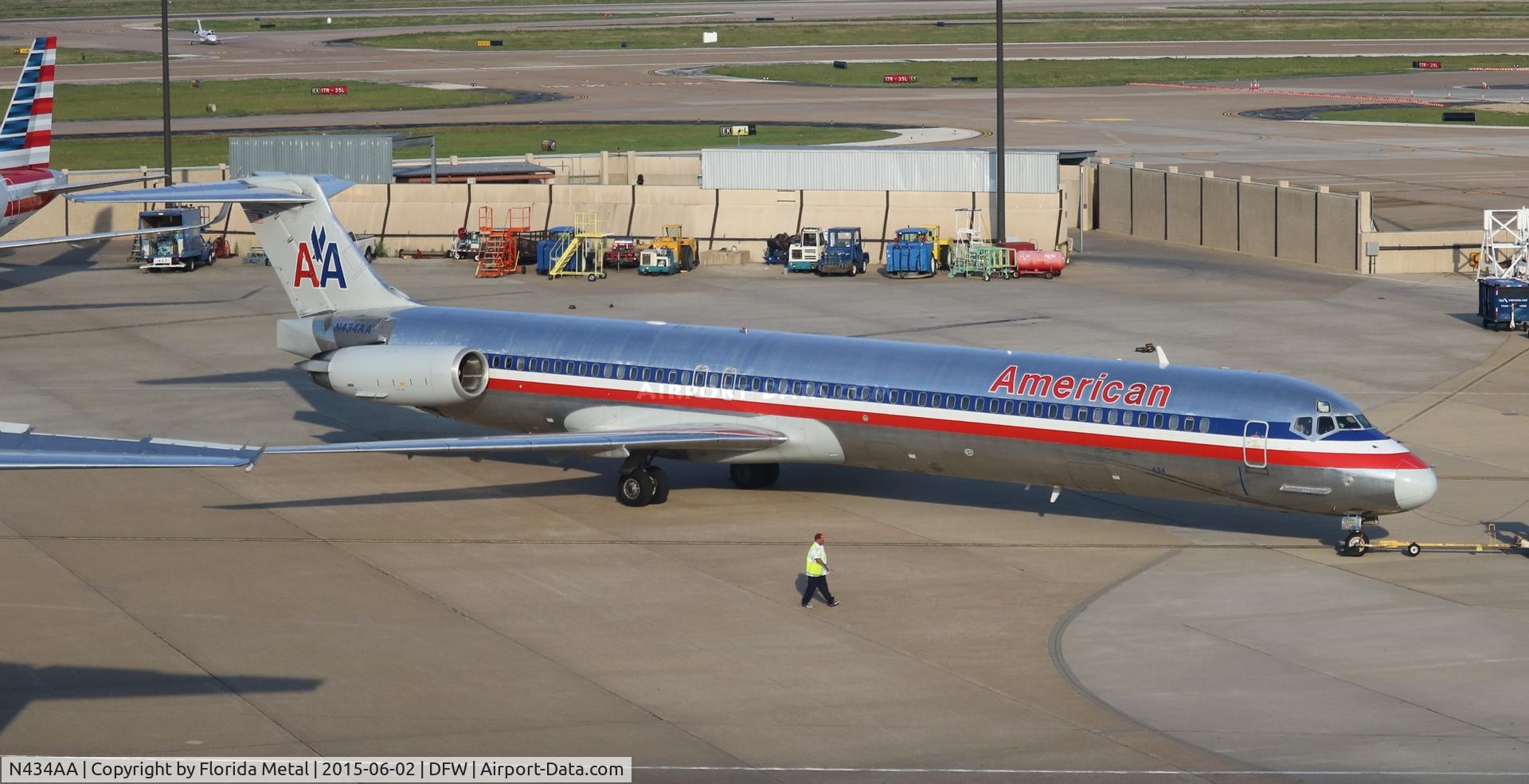 N434AA, 1987 McDonnell Douglas MD-83 (DC-9-83) C/N 49452, American