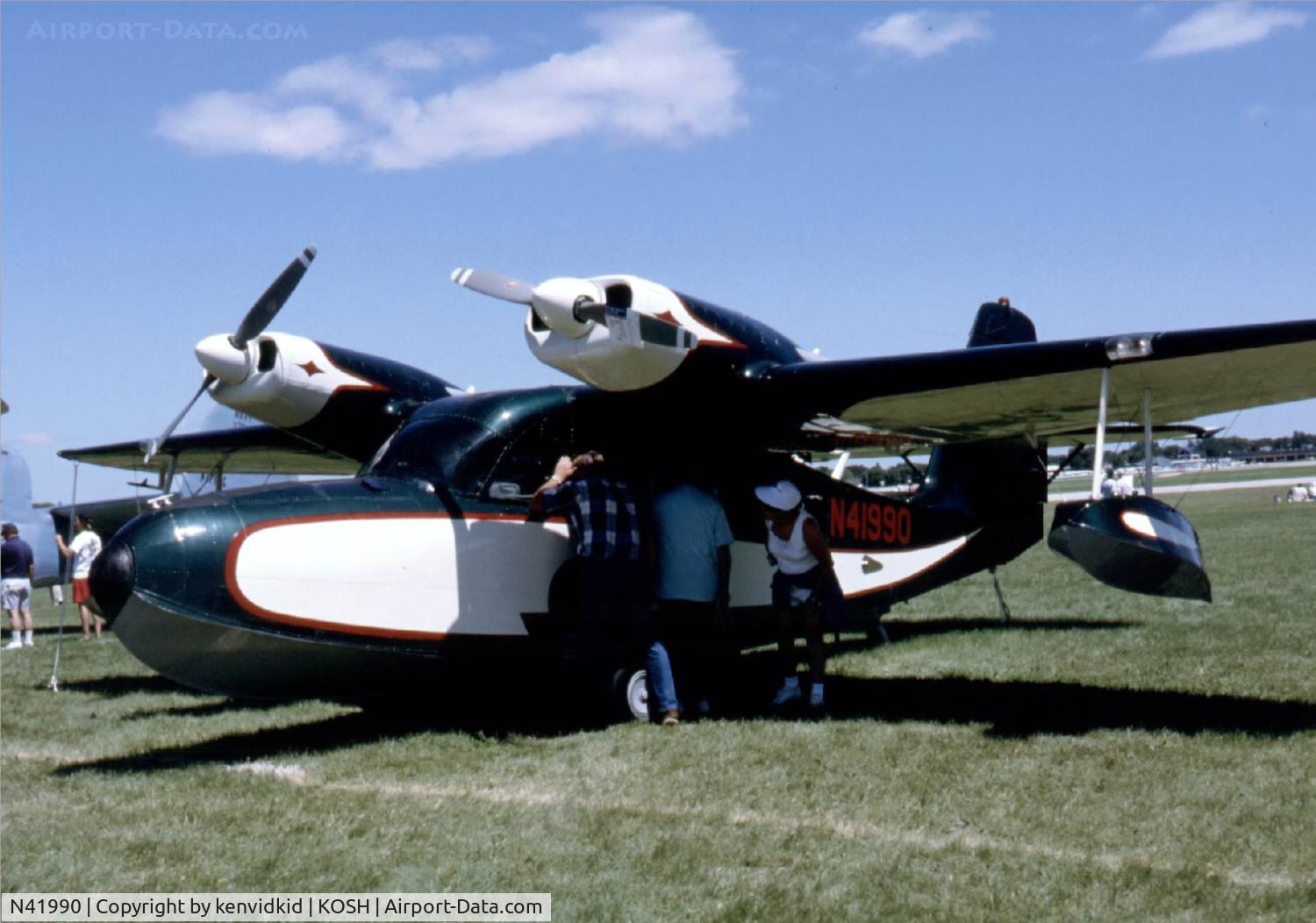 N41990, 1945 Grumman G-44A Widgeon C/N 1421, At Air Adventure 1993 Oshkosh.