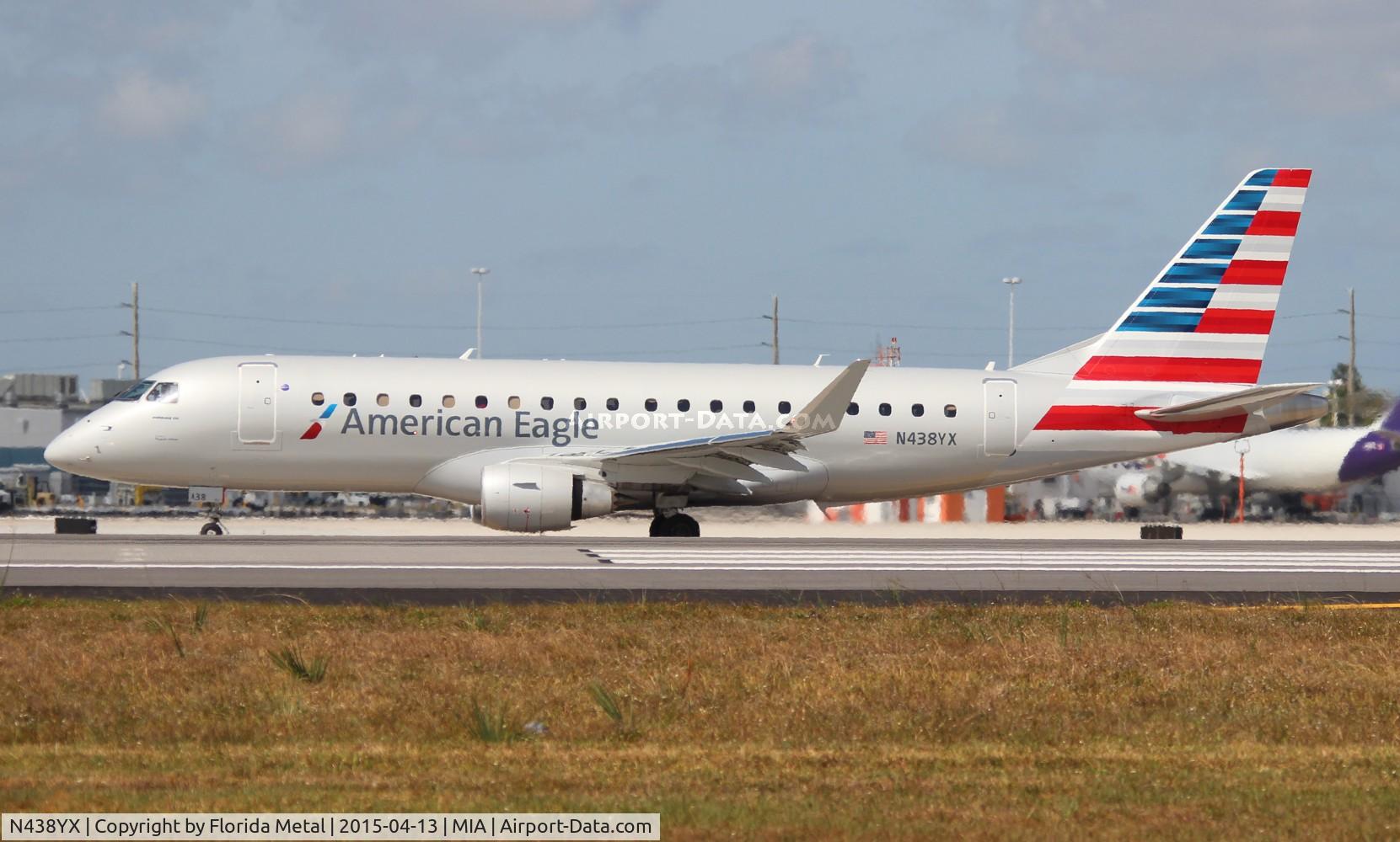 N438YX, 2014 Embraer 175LR (ERJ-170-200LR) C/N 17000428, American Eagle