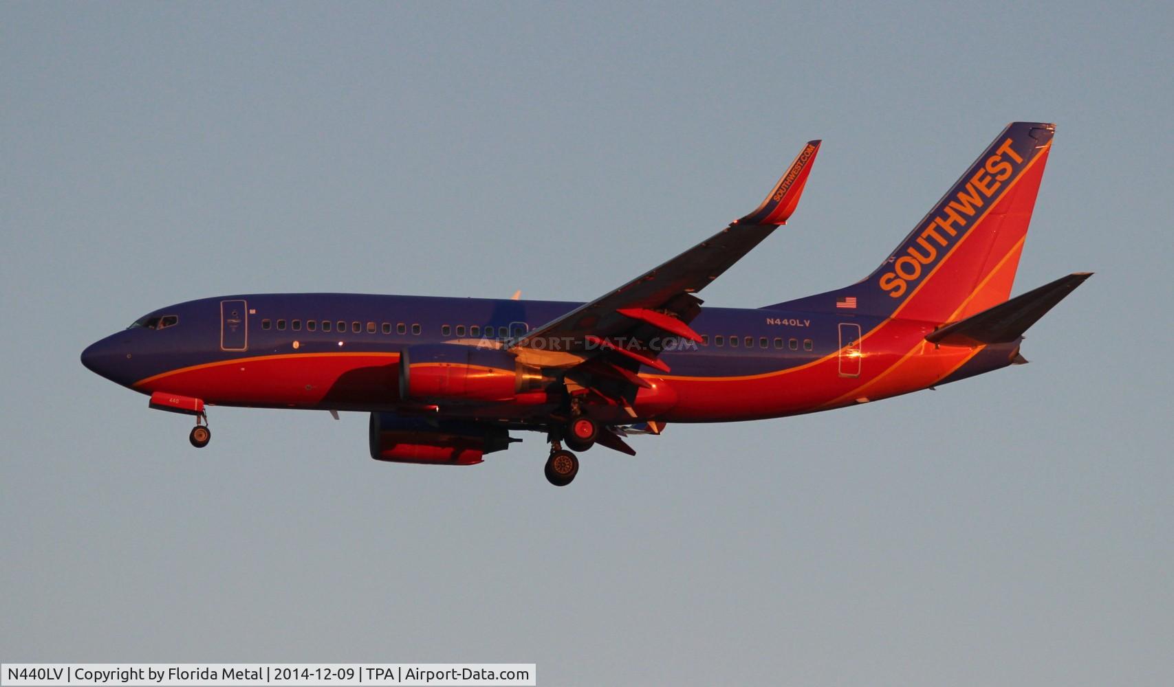 N440LV, 2003 Boeing 737-7H4 C/N 29835, Southwest
