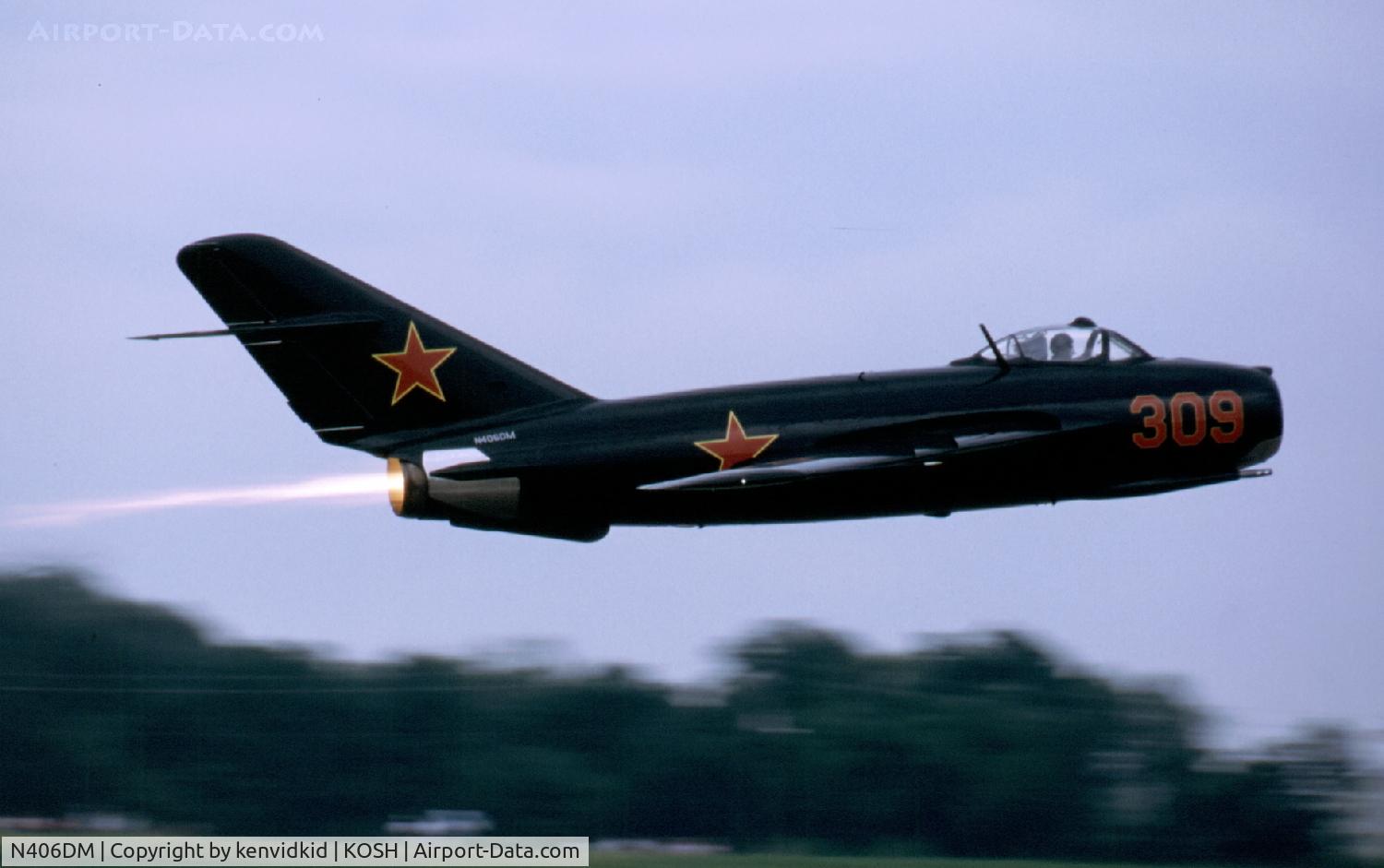 N406DM, 1957 Mikoyan-Gurevich MiG-17T C/N 0613, At Air Adventure 1993 Oshkosh.