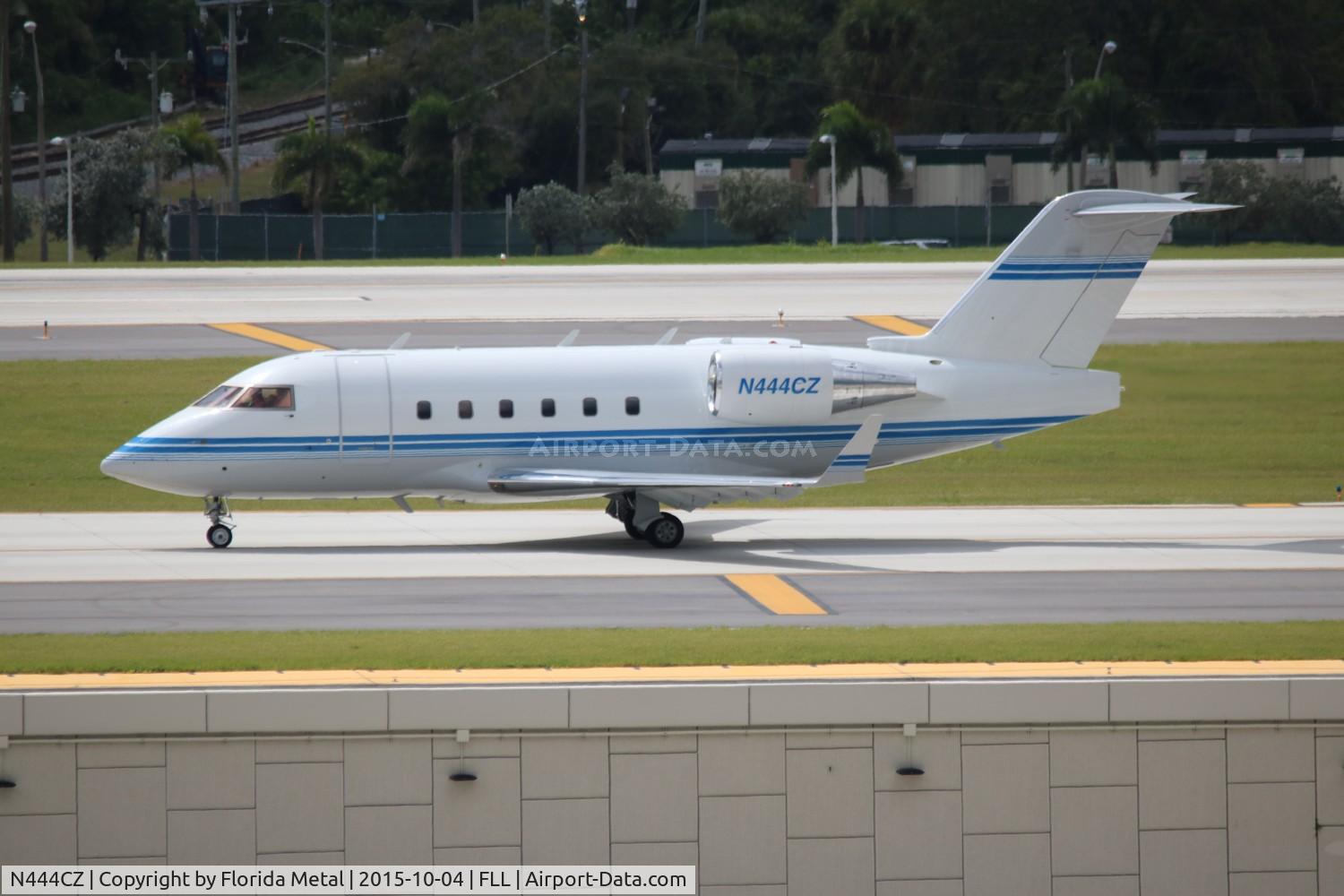 N444CZ, 1998 Bombardier Challenger 604 (CL-600-2B16) C/N 5363, Challenger 604